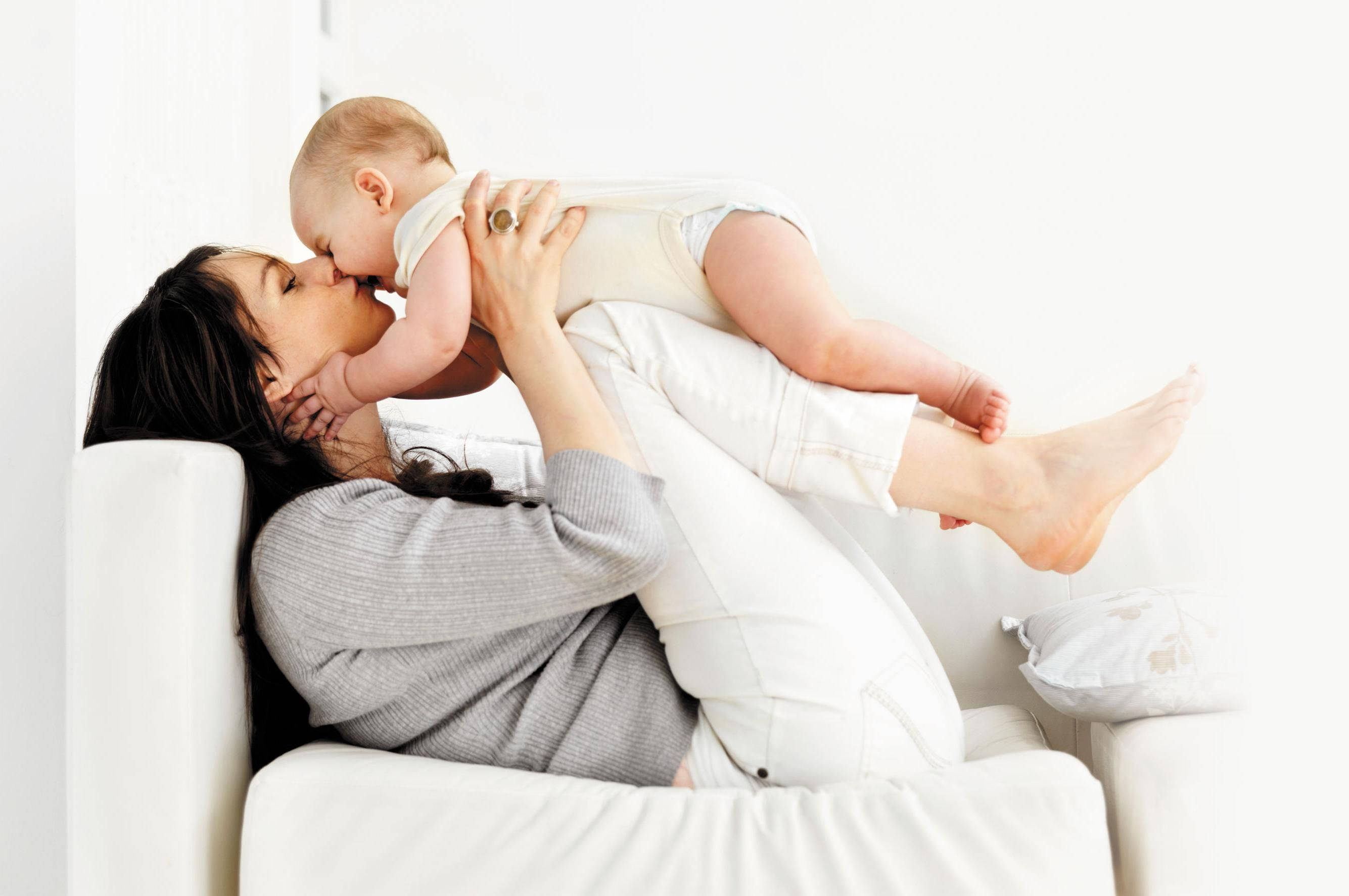 mother, baby, gray sweater, 2K Desktop Wallpaper