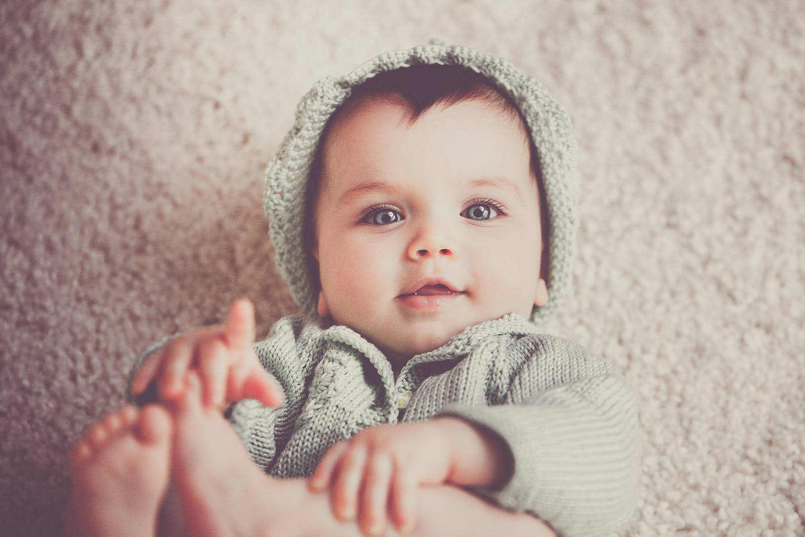 gray knitted outfit, beige carpet, baby, HD Desktop Wallpaper