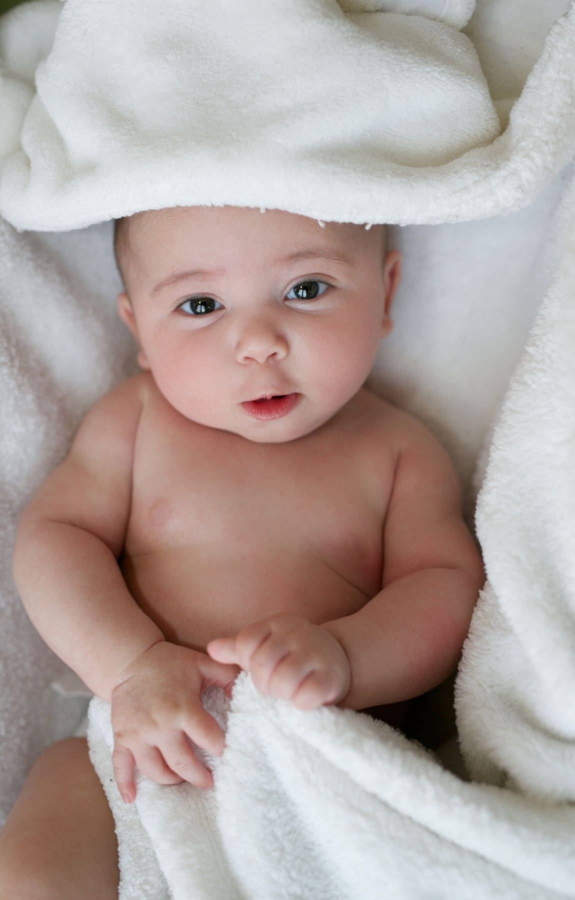 newborn baby, white towel, wide curious eyes, HD Phone Wallpaper