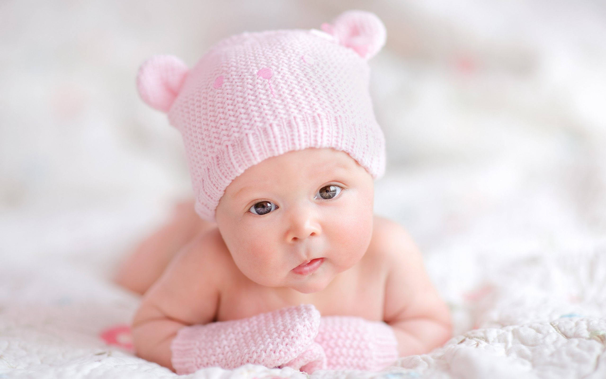 pink bear ear bonnet, pink knitted bear hat, mittens, 2K Desktop Wallpaper