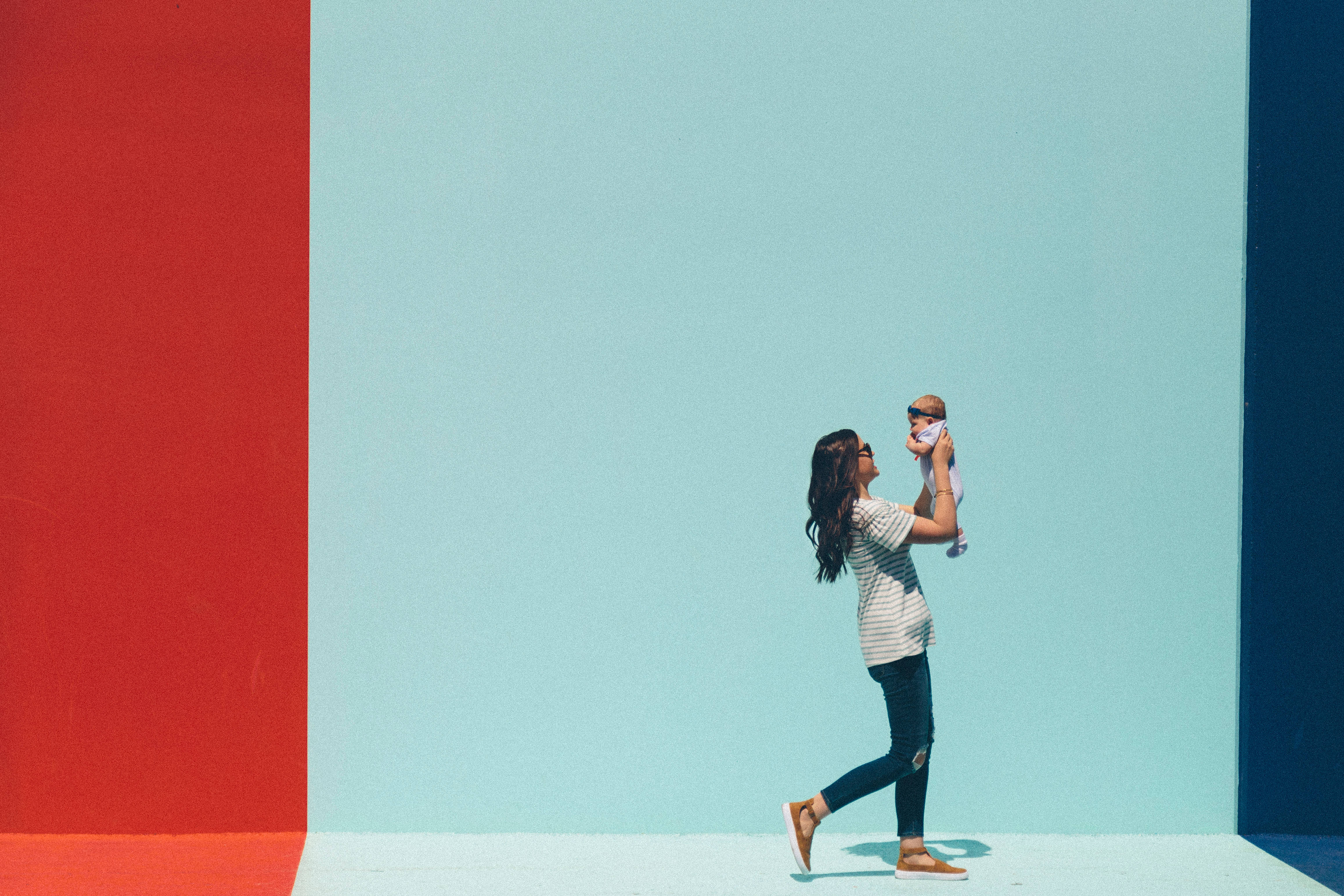 baby, striped shirt, bold red blue and teal wall, 4K Desktop Wallpaper
