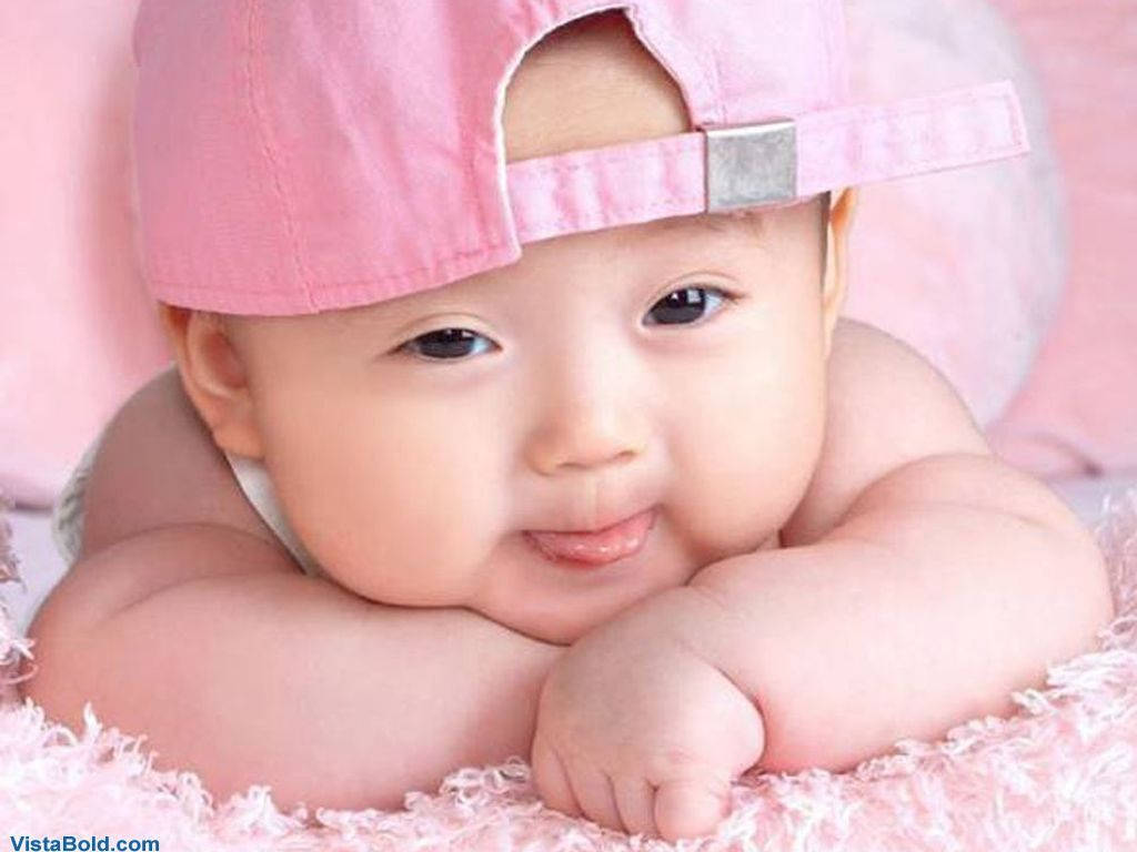 Asian baby, pink cap, fluffy pink blanket, SD Desktop Wallpaper