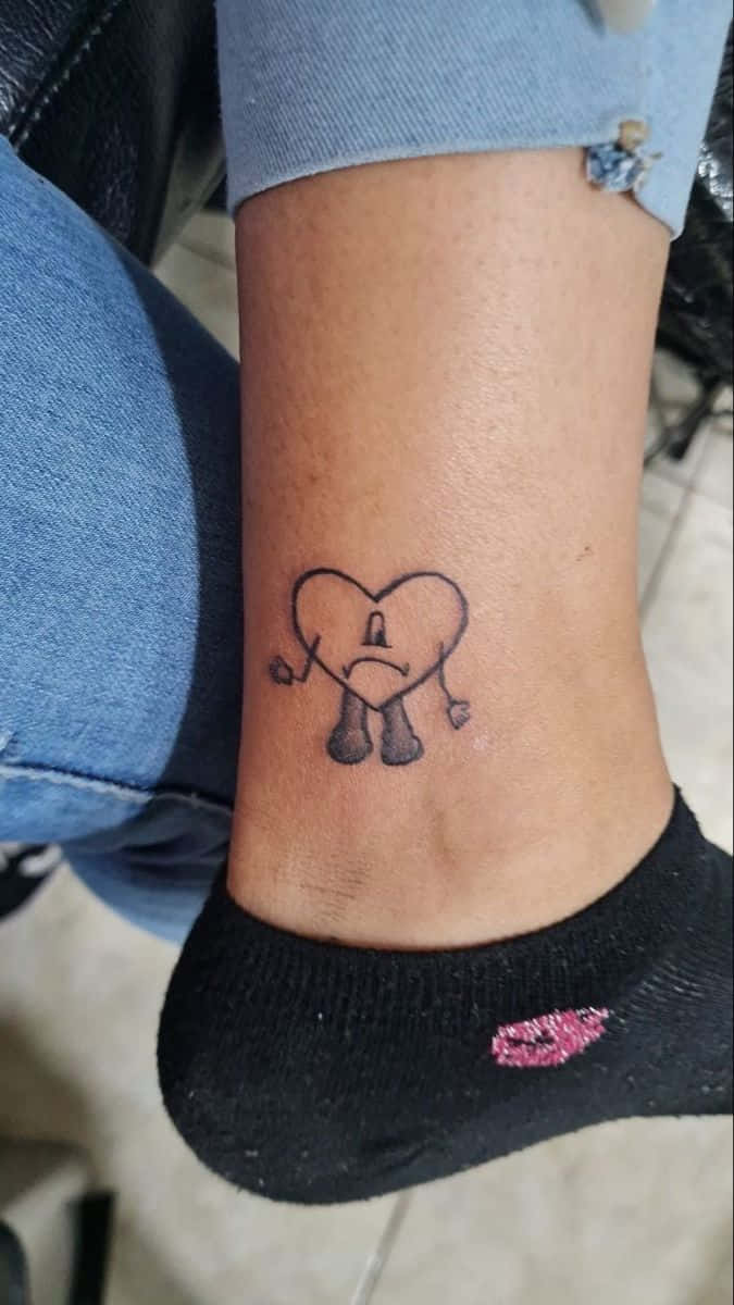 Bad Bunny, heart tattoo, ankle, SD Phone Wallpaper