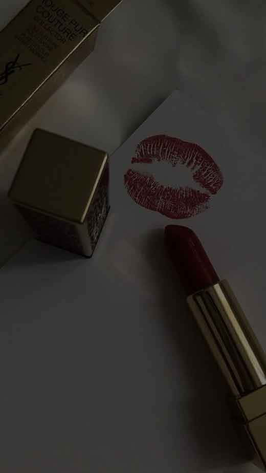 Baddie Kiss Mark Lipstick, burgundy lipstick, gold casing, SD Phone Wallpaper