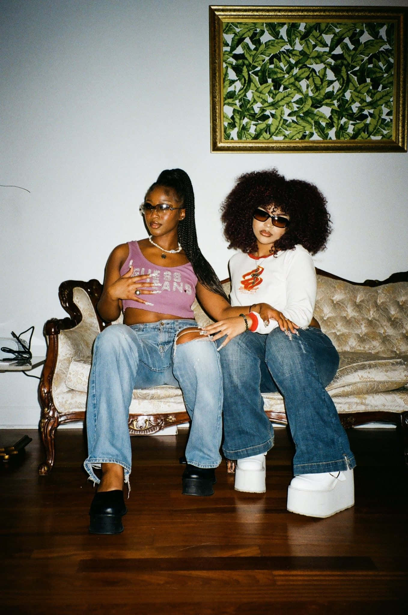 Vintage 90's Aesthetic, tufted couch, sunglasses, Full HD Phone Wallpaper