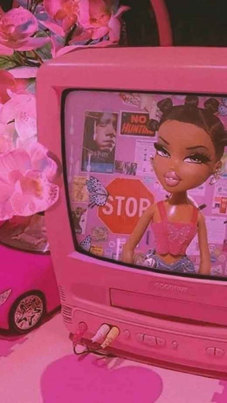 vintage pink CRT TV, doll with braided hair, collage of posters, HD Phone Wallpaper