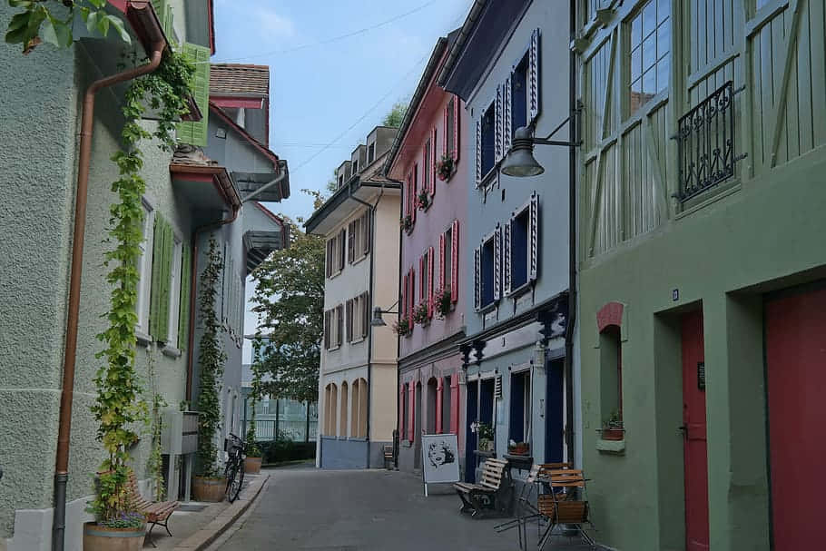 Baden in Switzerland, pastel-colored houses, shutters, SD Desktop Wallpaper
