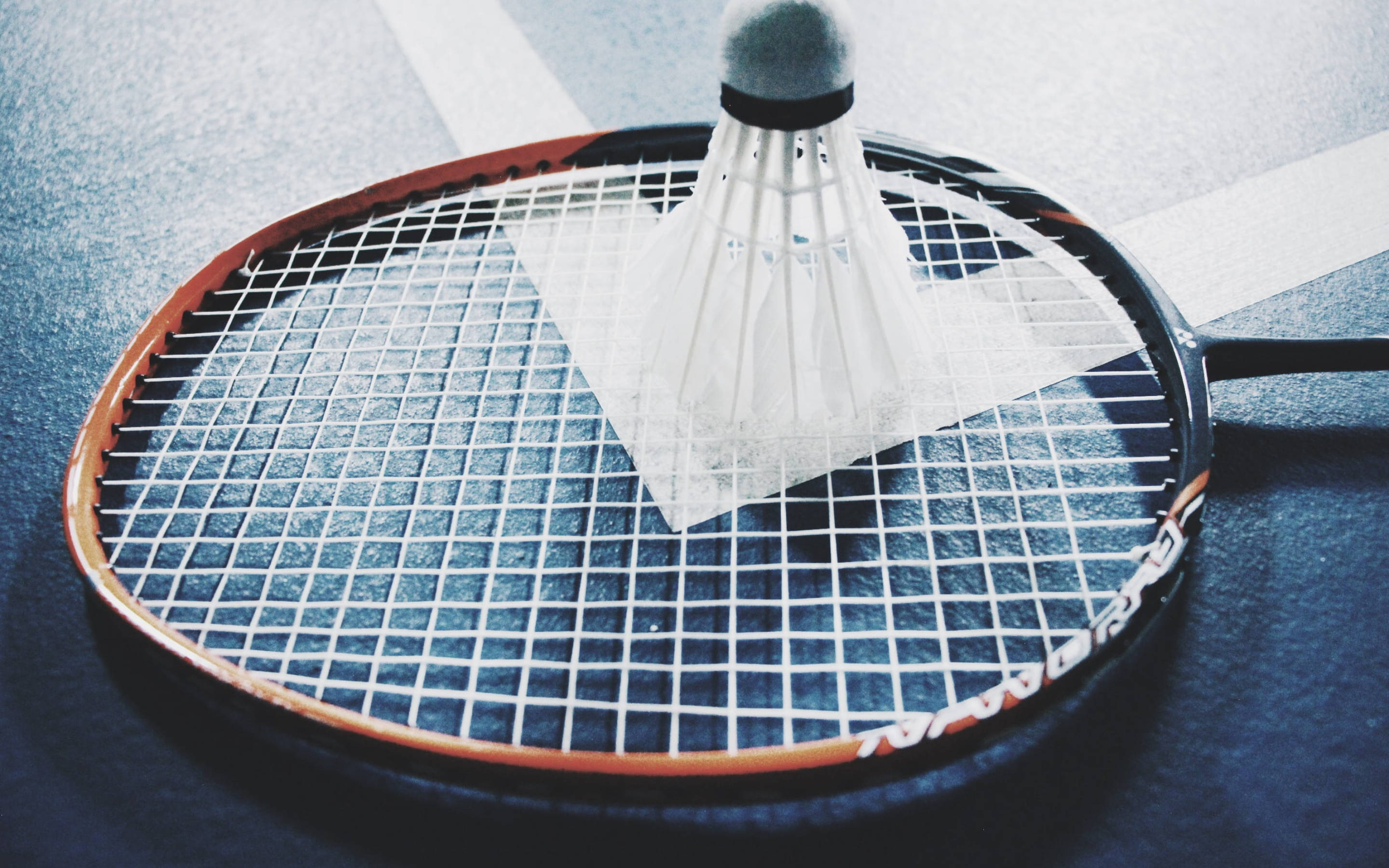 badminton, two toned colours, shuttlecock, 2K Desktop Wallpaper