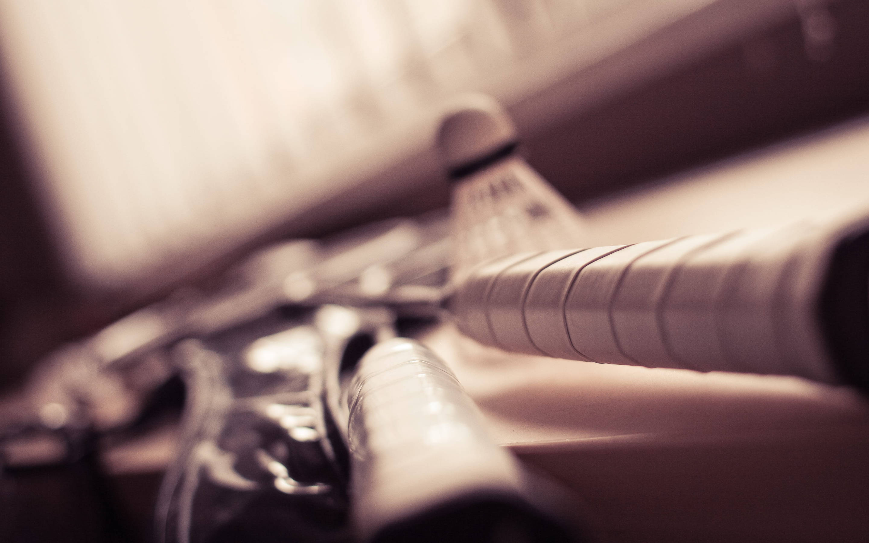 badminton rackets, shuttlecock, sepia colours, 2K Desktop Wallpaper