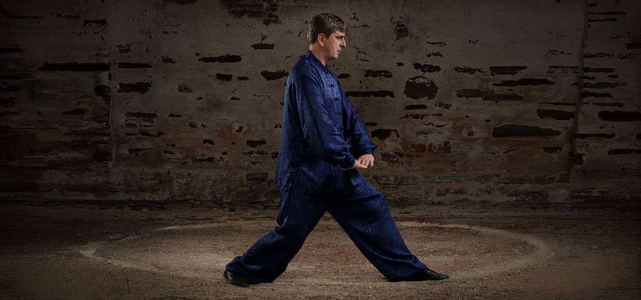 Bagua, blue martial arts uniform, dimly lit room, Full HD Desktop Wallpaper