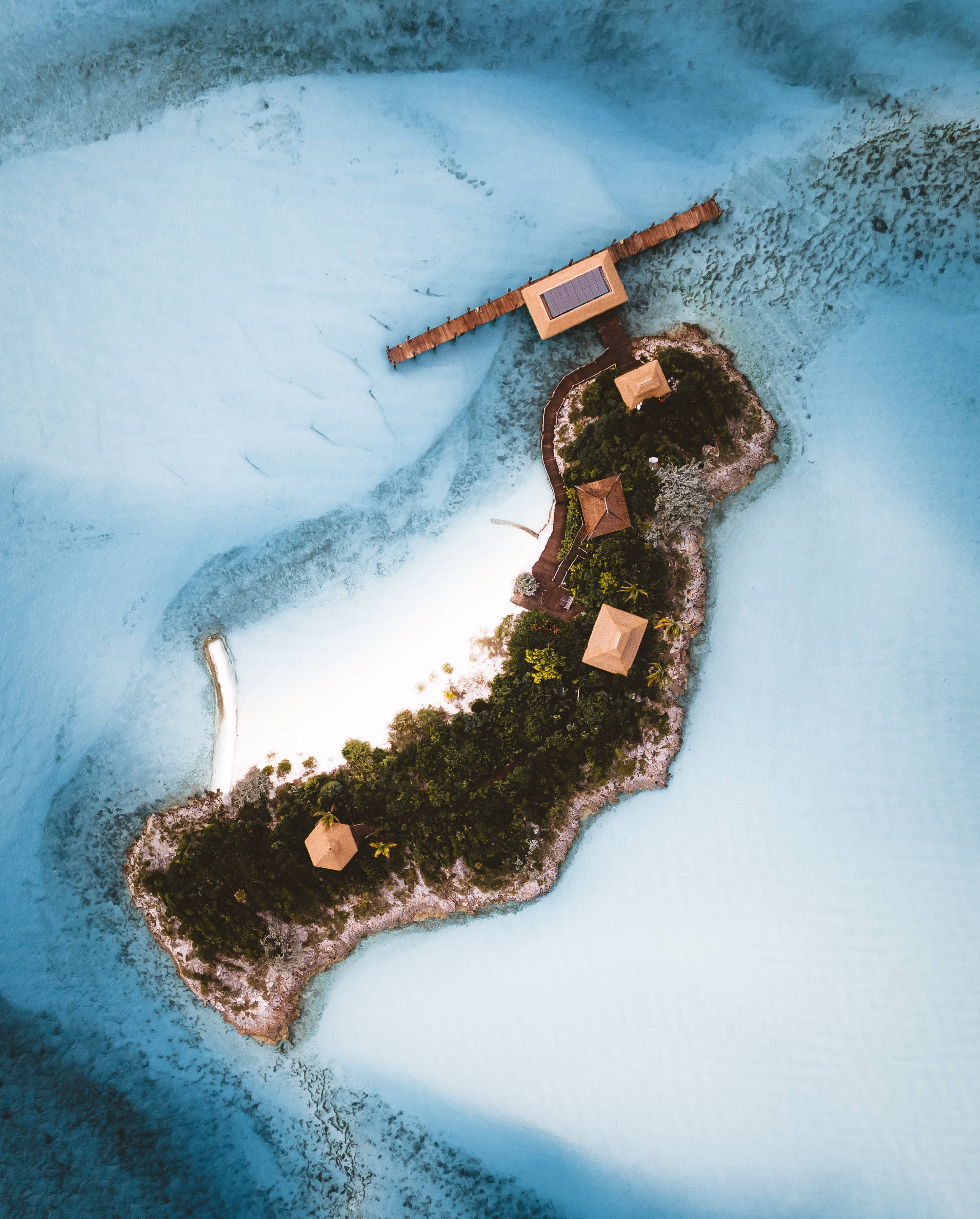 Bahamas Island, tropical island, wooden villas, 2K Phone Wallpaper