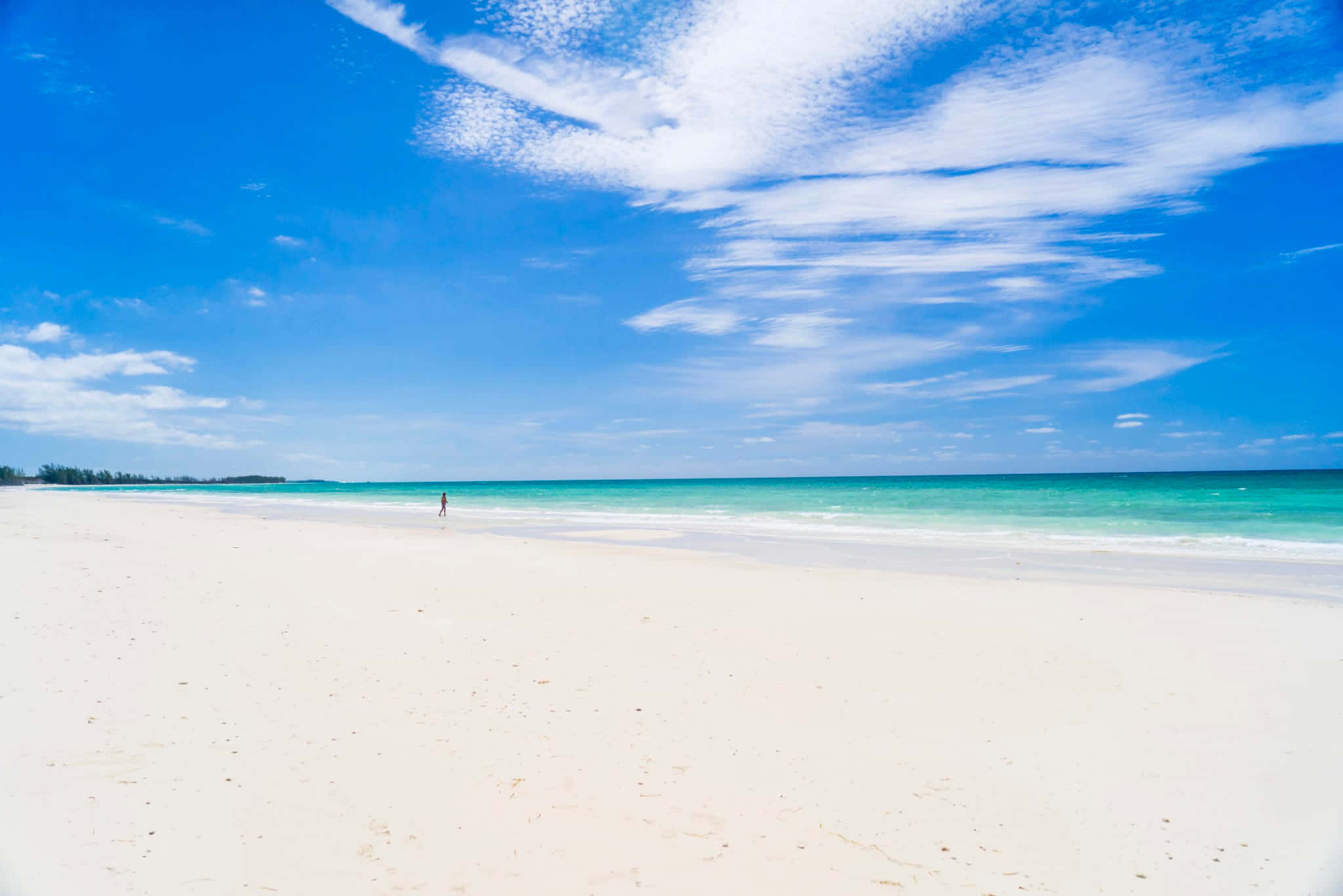 Bahamas Beach, white sandy beach, bright blue sky, Full HD Desktop Wallpaper