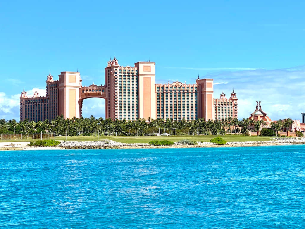 Bahamas Island, pink resort hotel, central arch, SD Desktop Wallpaper