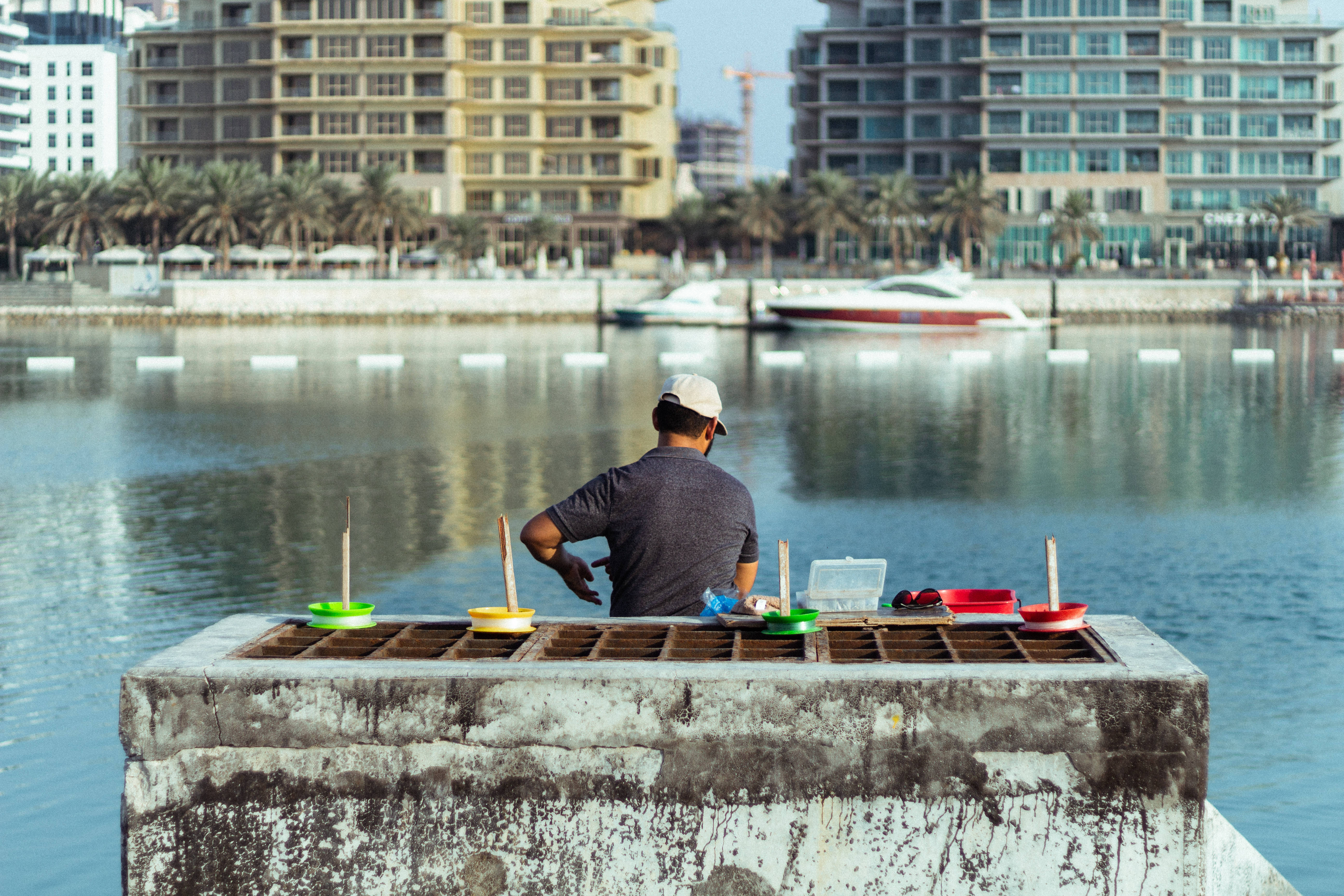 Bahrain, man, cap, 5K Desktop Wallpaper