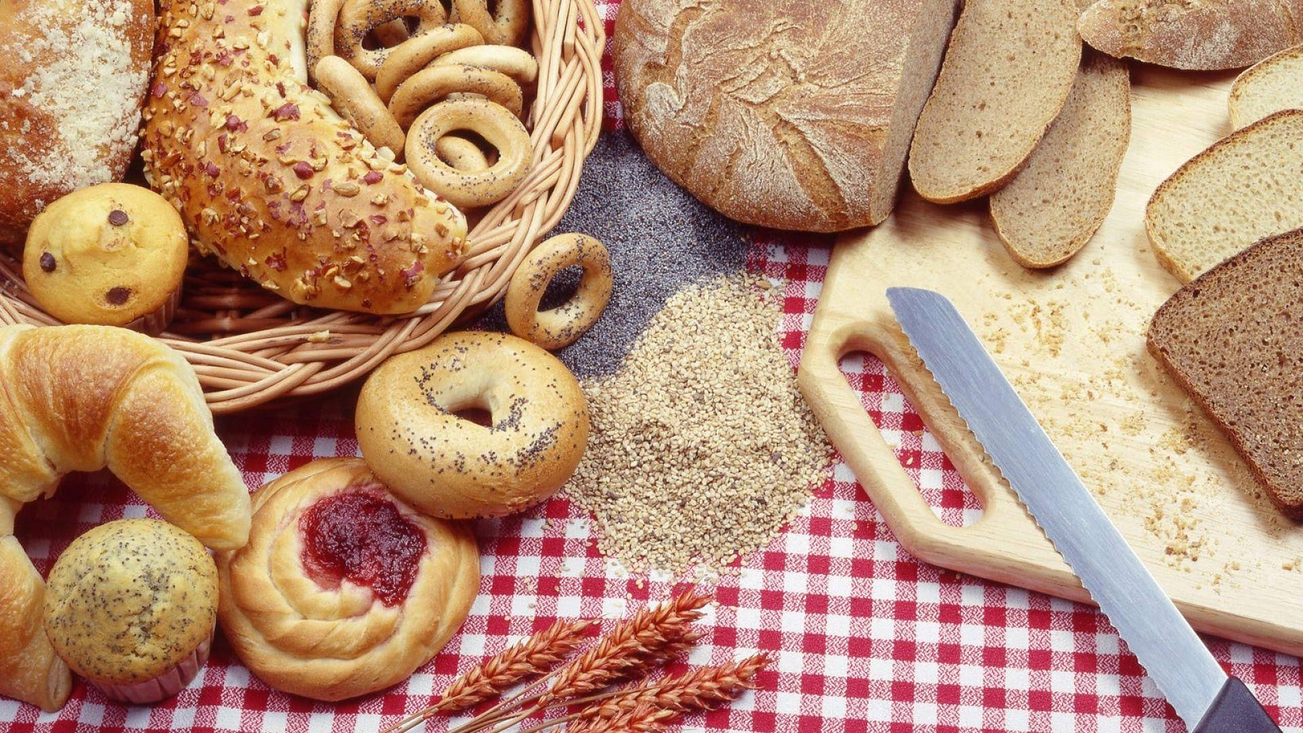 flat lay shot, baked goods, pastries, 2K Desktop Wallpaper