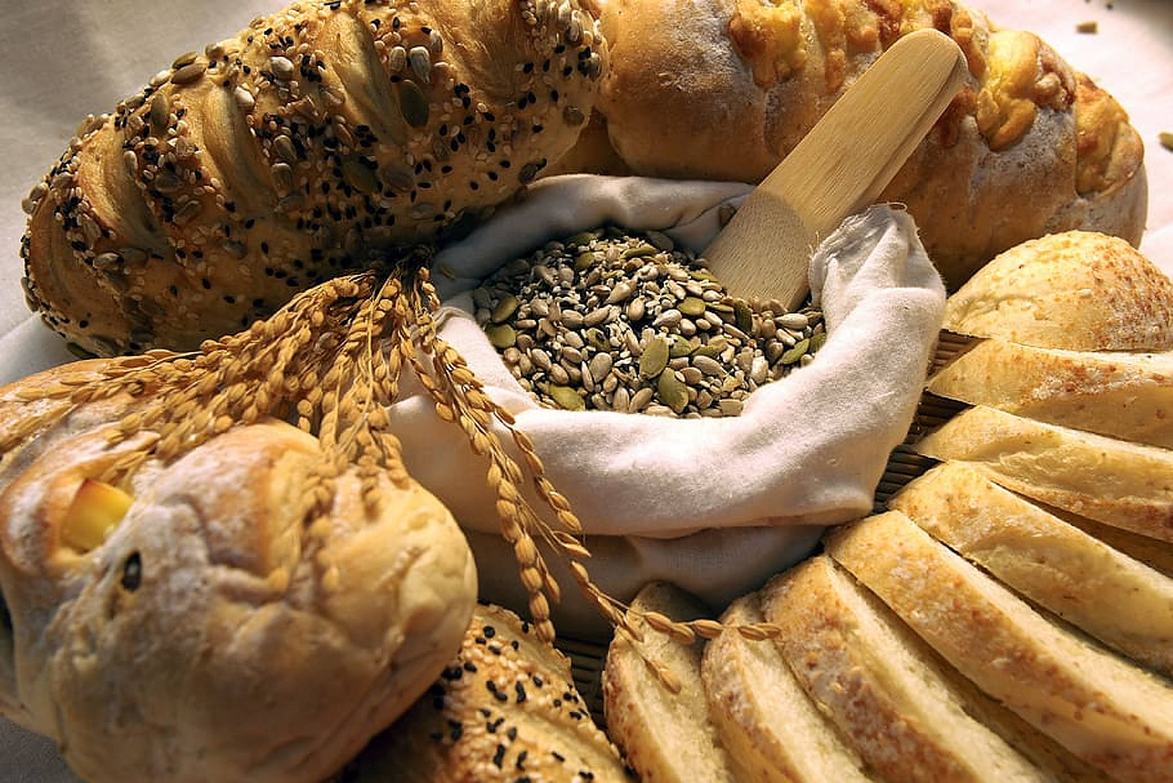 wheat bakery bread, artisan bread, sunflower seeds, Full HD Desktop Wallpaper