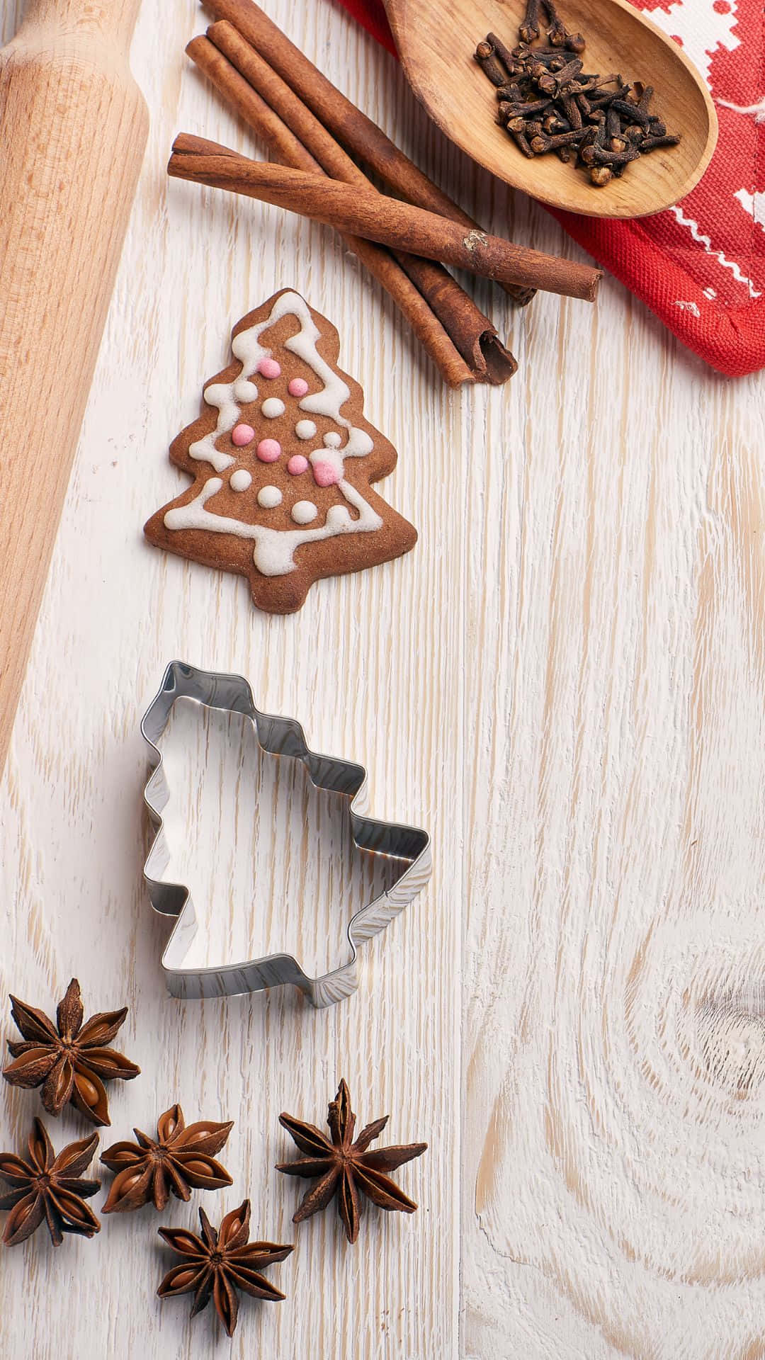 Baking iPhone, gingerbread Christmas tree cookie, white icing, Full HD Phone Wallpaper