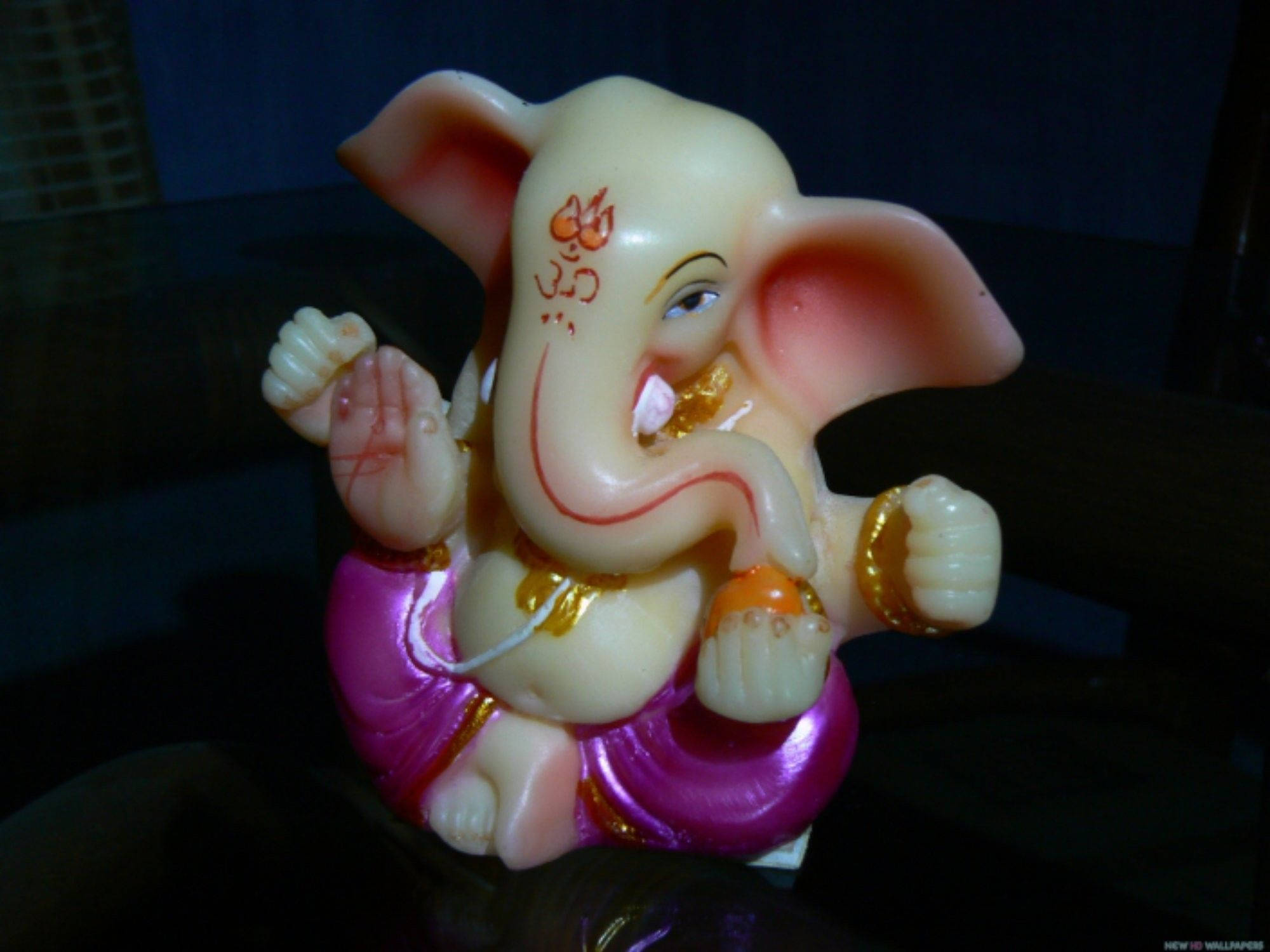 Bal Ganesh, shiny figurine, pink ears, Full HD Desktop Wallpaper