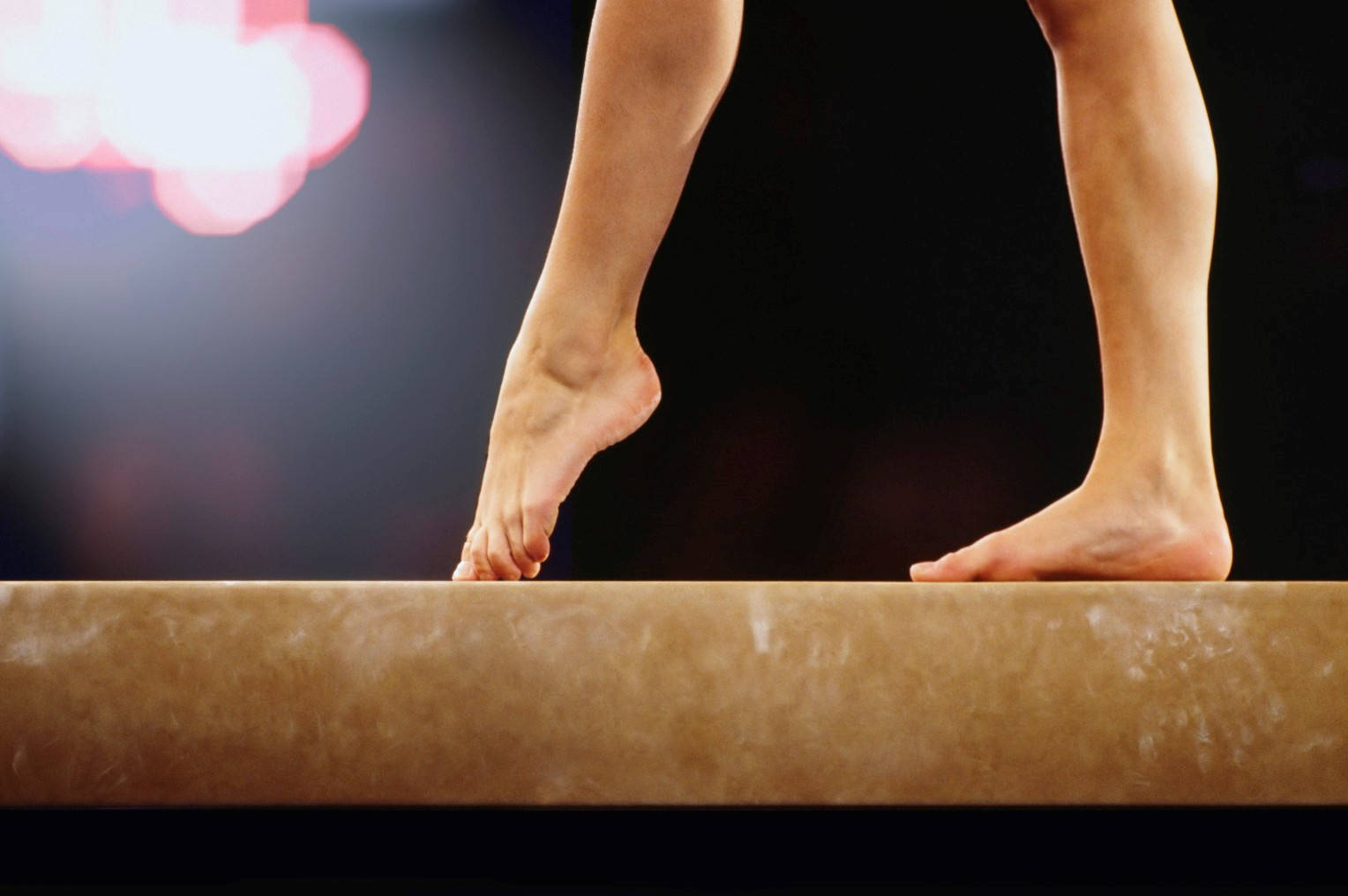 balance beam, bare feet, narrow wooden beam, HD Desktop Wallpaper