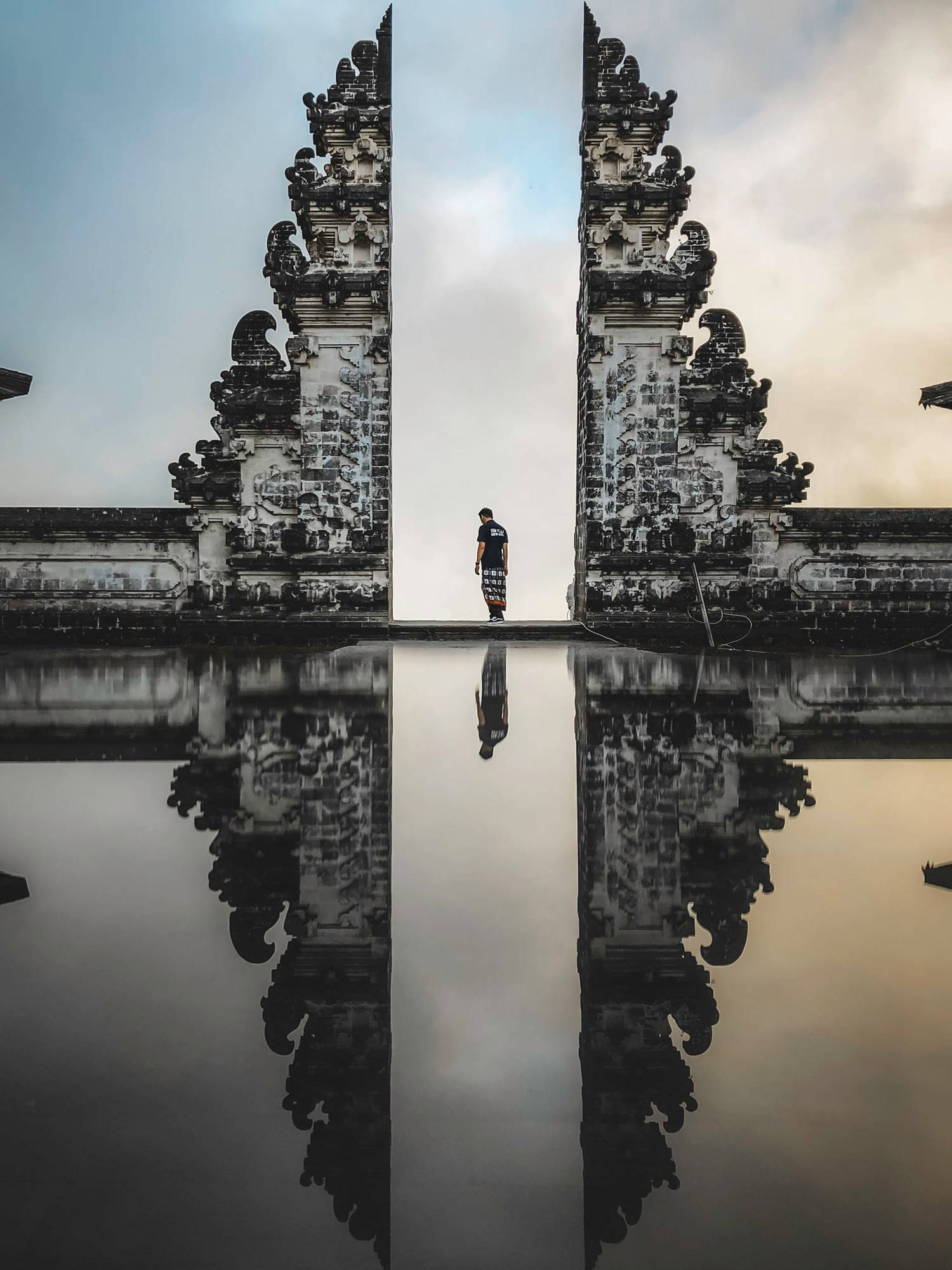 Bali, ornate stone gateways, calm water, Full HD Phone Wallpaper