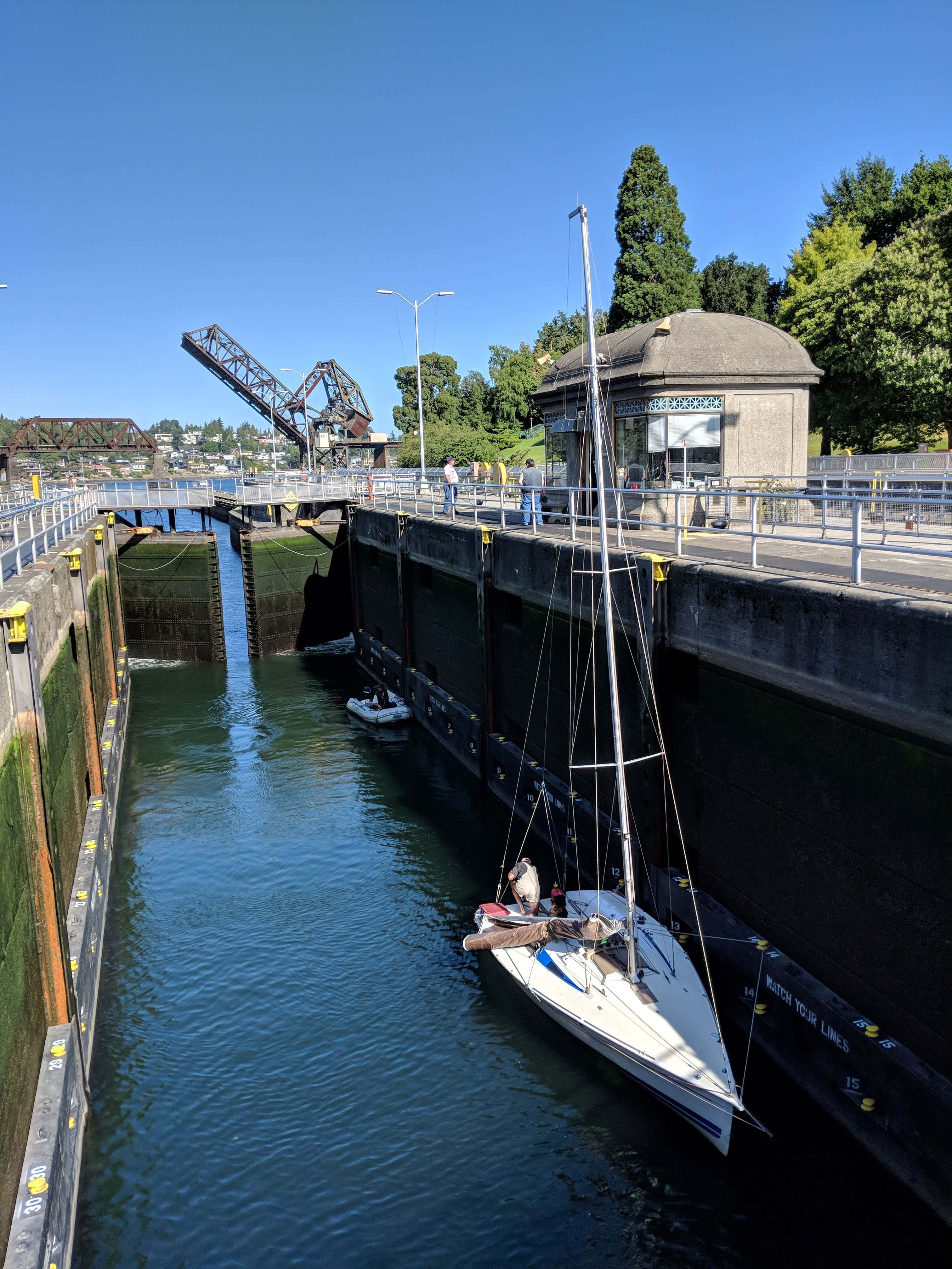 Ballard Locks, sailboat, concrete lock chamber, 4K Phone Wallpaper