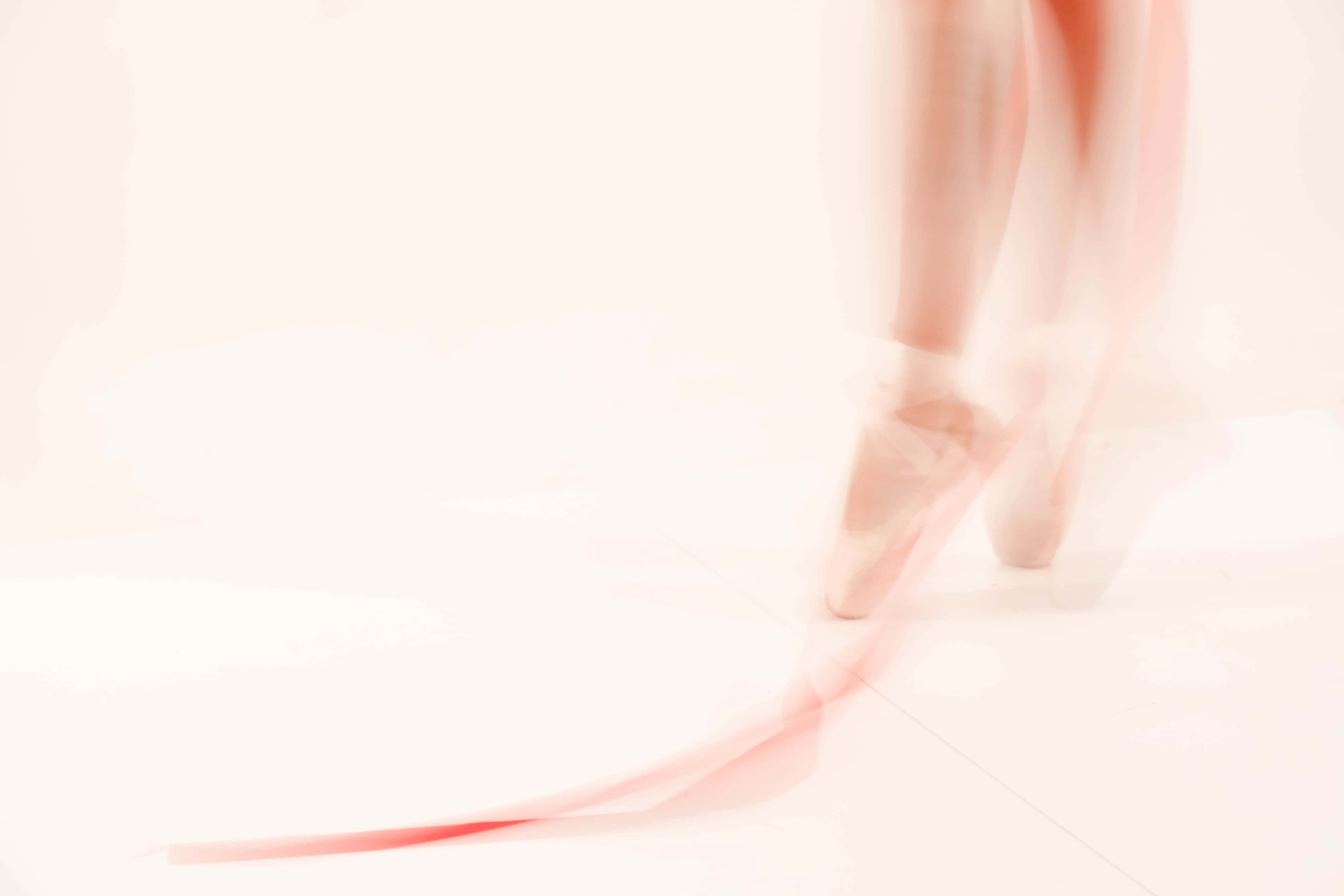 Ballerina, pointe shoes, motion blur, 4K Desktop Wallpaper