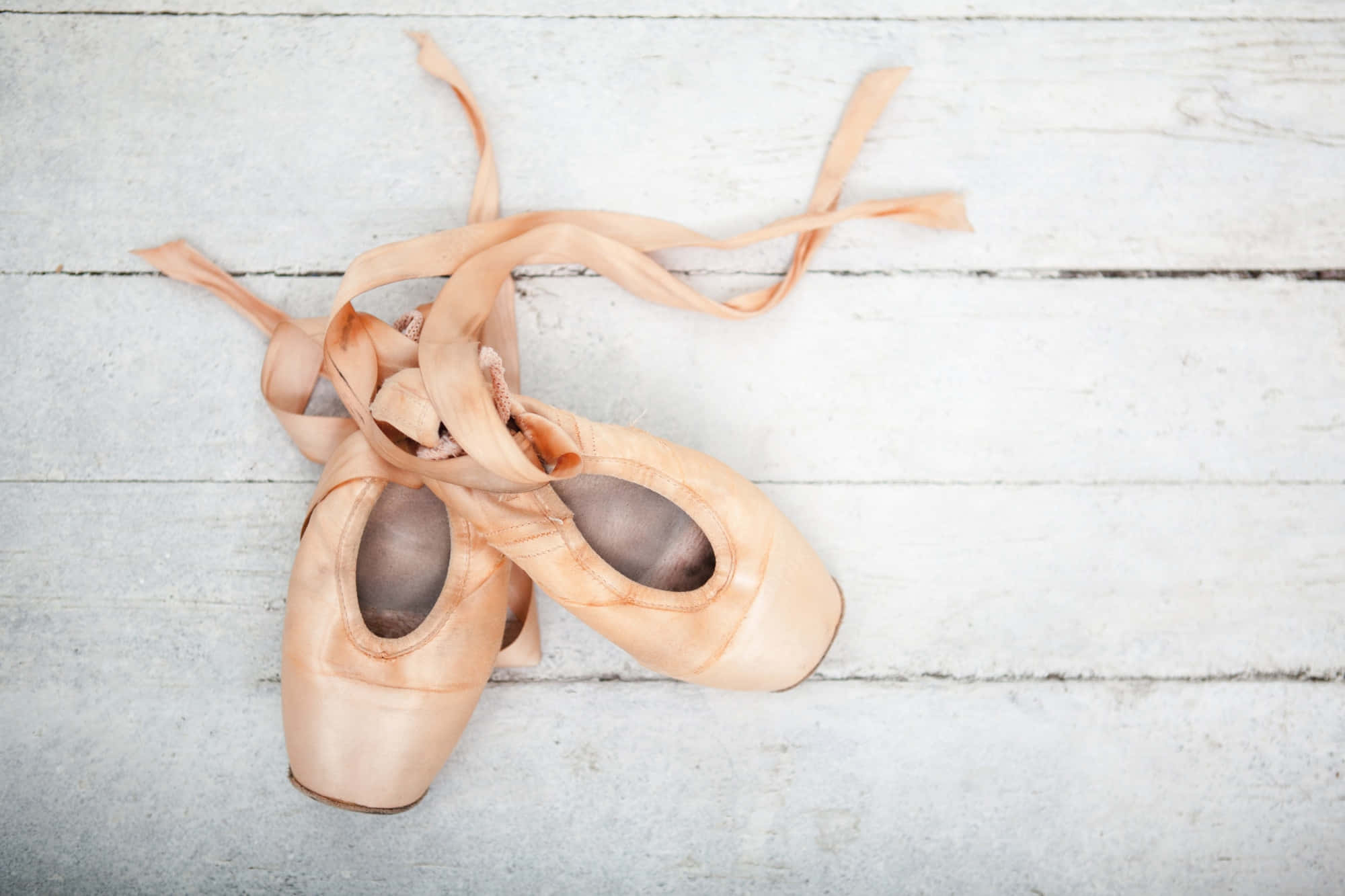 old pink pointe shoes, peach ballet slippers, untied ribbons, Full HD Desktop Wallpaper