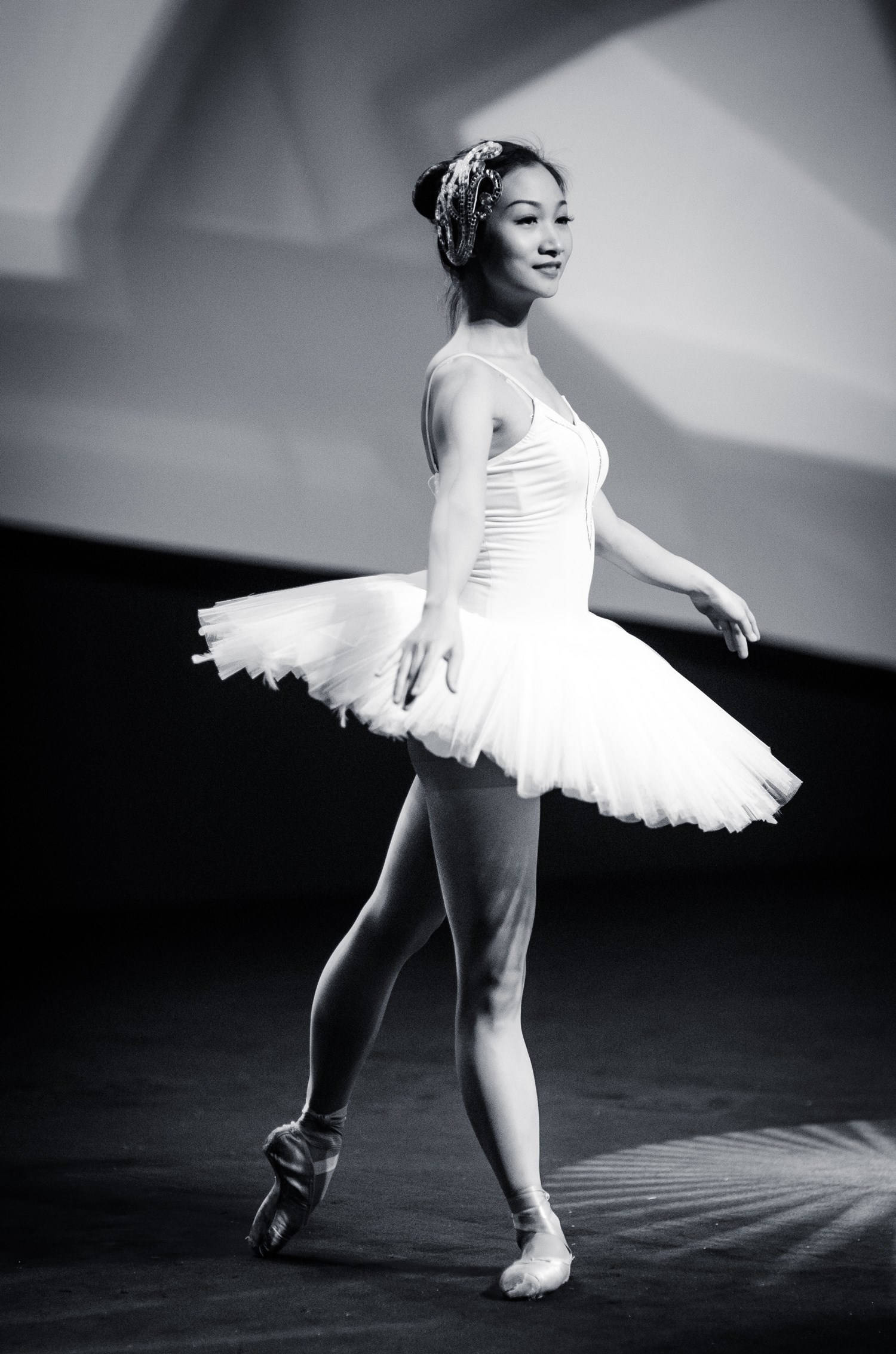 grayscale, ballet dancer, white tutu, Full HD Phone Wallpaper
