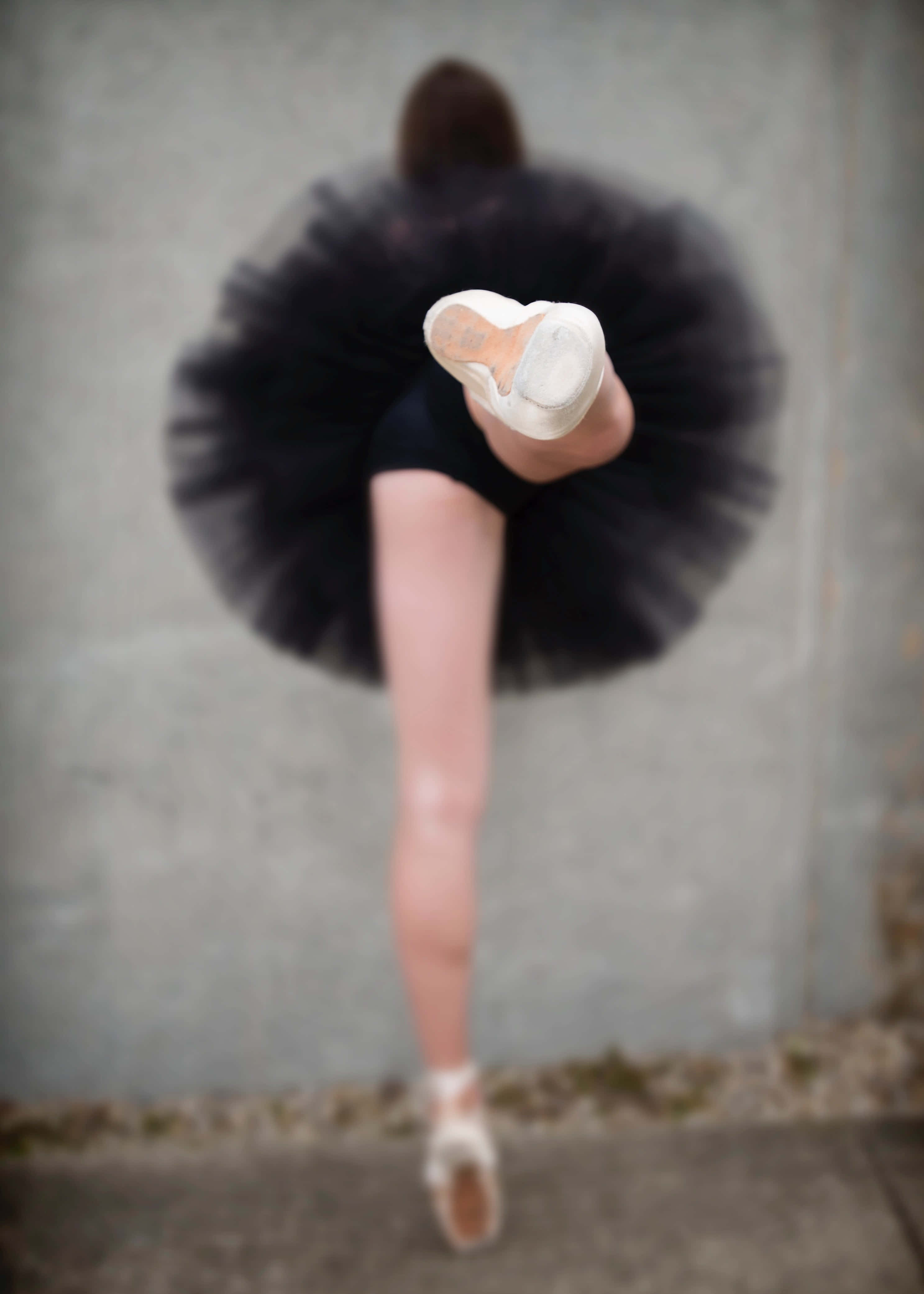 black tutu, ballerina, high kick, 4K Phone Wallpaper