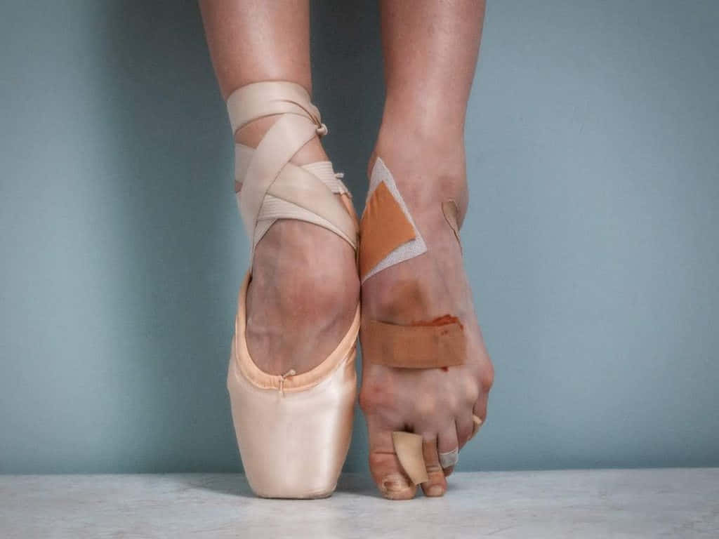 ballerina, pointe shoe, tape, SD Desktop Wallpaper