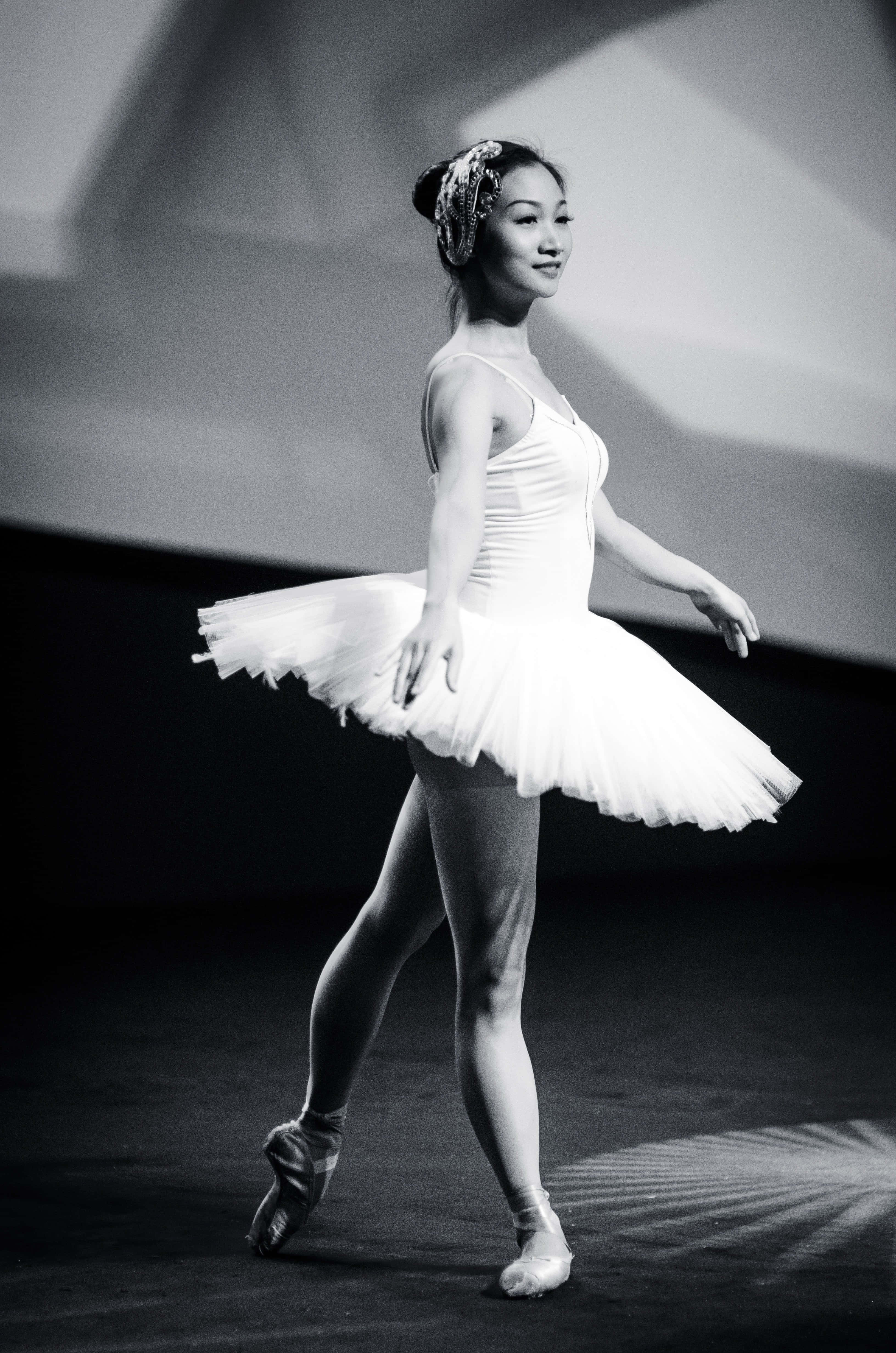ballet, pointe shoes, white tutu, 4K Phone Wallpaper