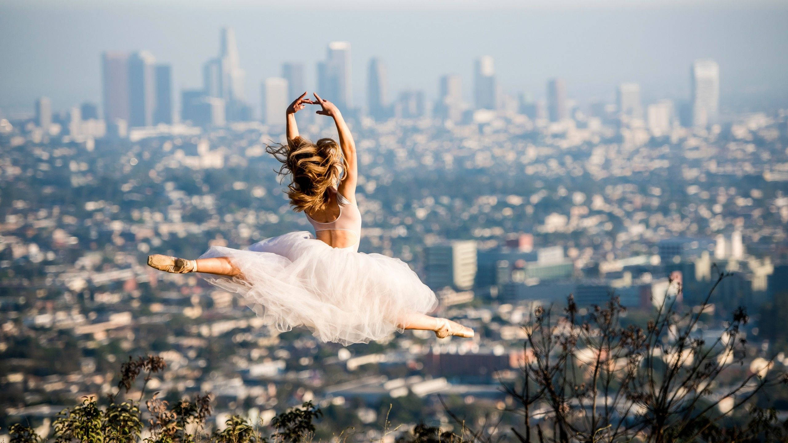 ballerina, white tutu, hazy city skyline, 2K Desktop Wallpaper