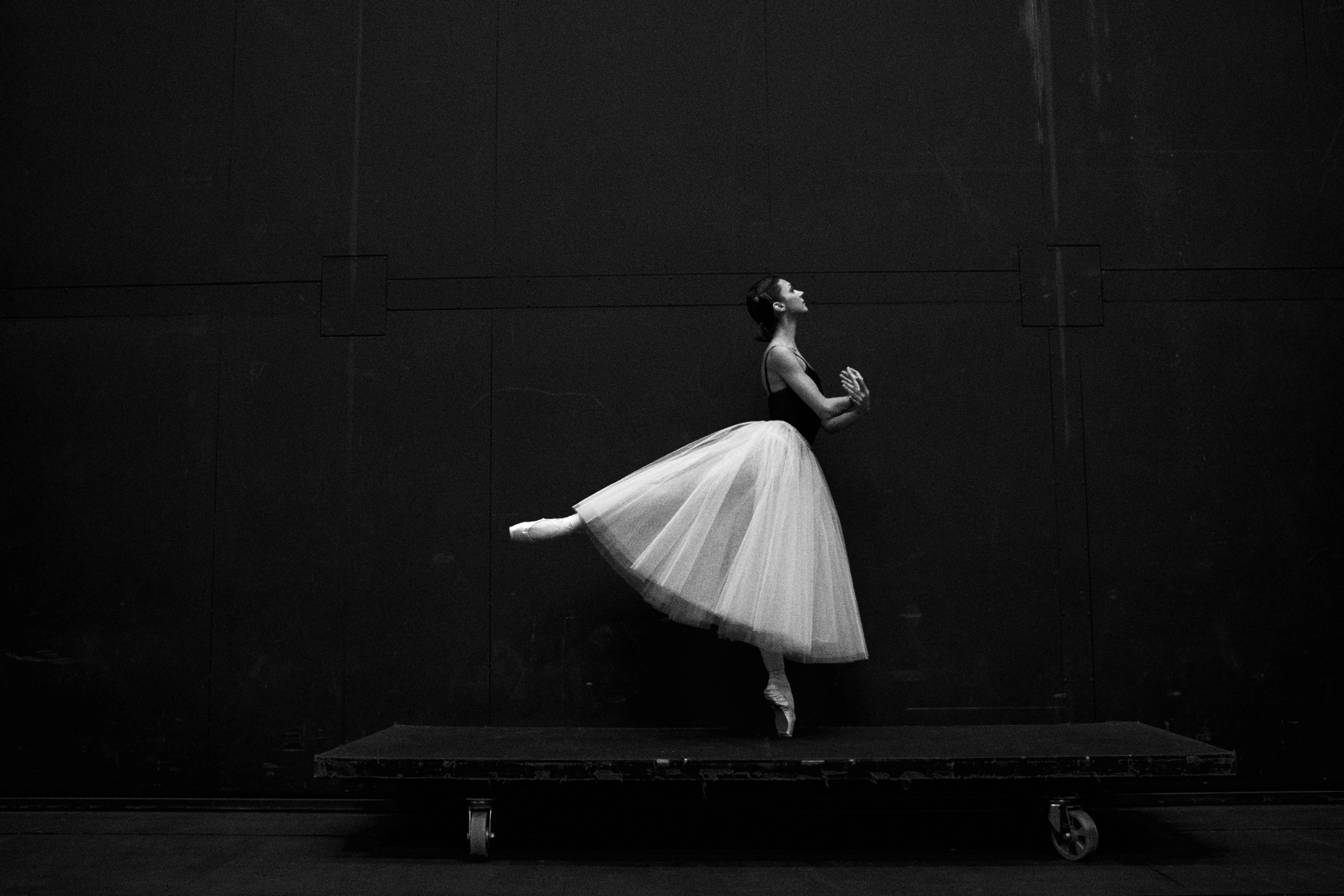 ballet dancer, trolley, flowing tutu, 8K Desktop Wallpaper