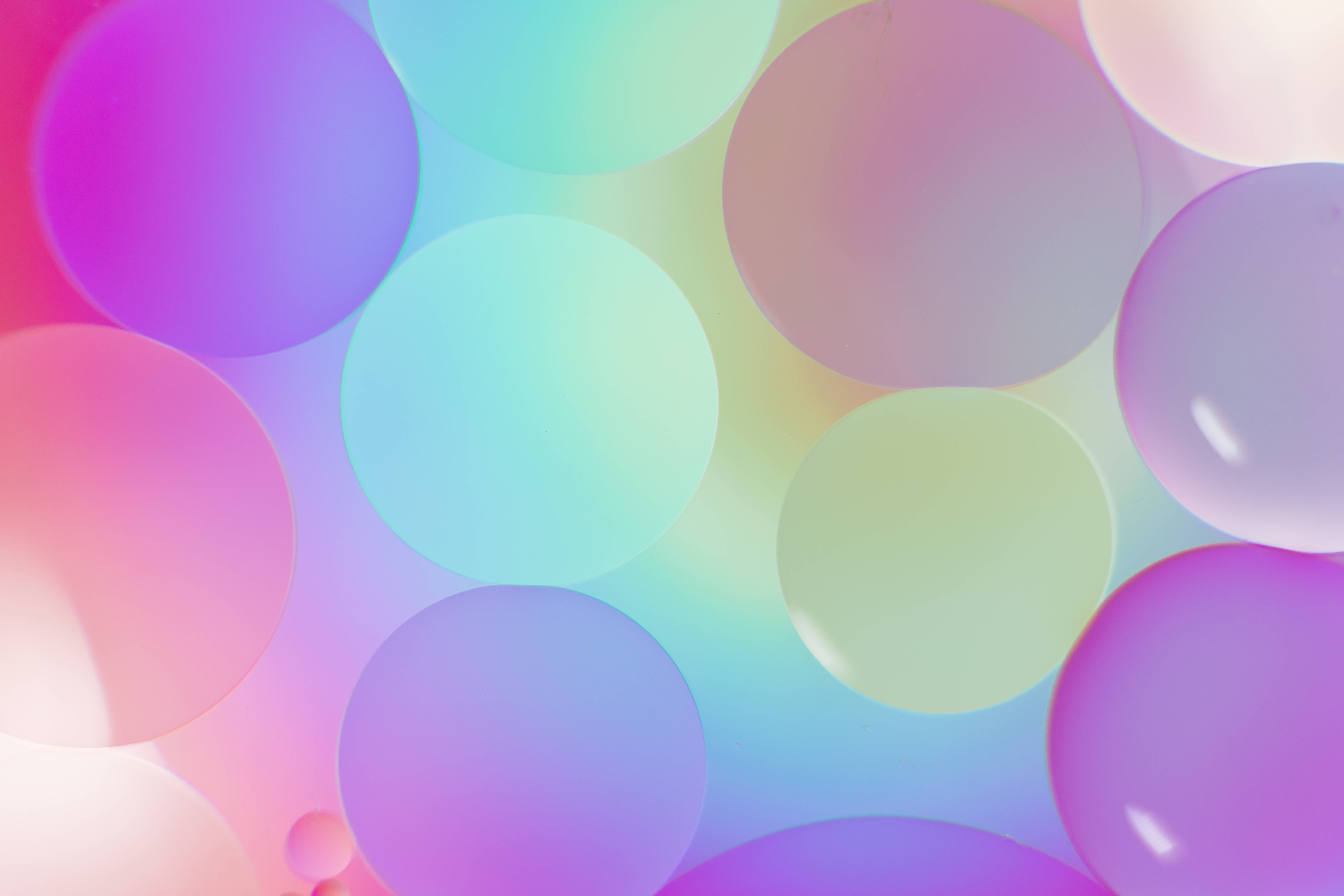 pink purplish green balloons, vibrant pastel bubbles, soft gradient hues, 5K Desktop Wallpaper