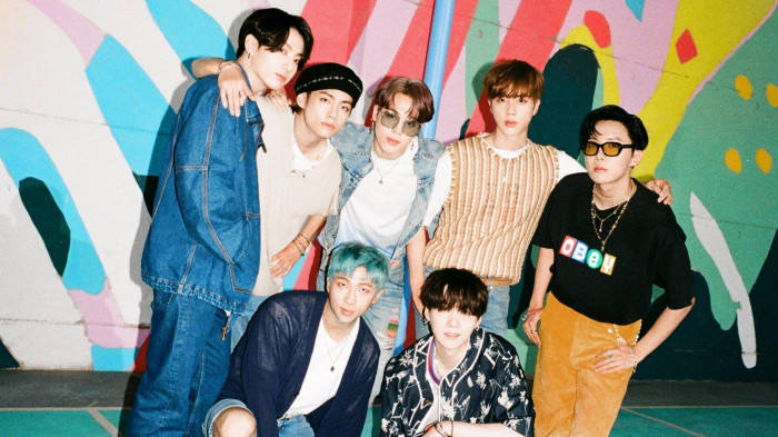 Bangtantv, colorful, vibrant graffiti wall, SD Desktop Wallpaper
