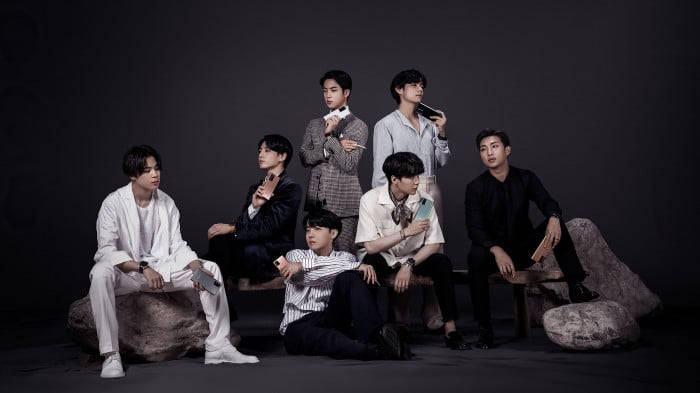 Bangtantv, microphones, phones, SD Desktop Wallpaper