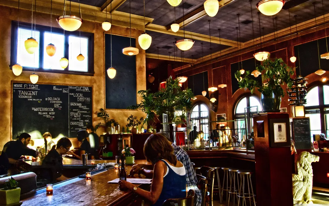 Bar