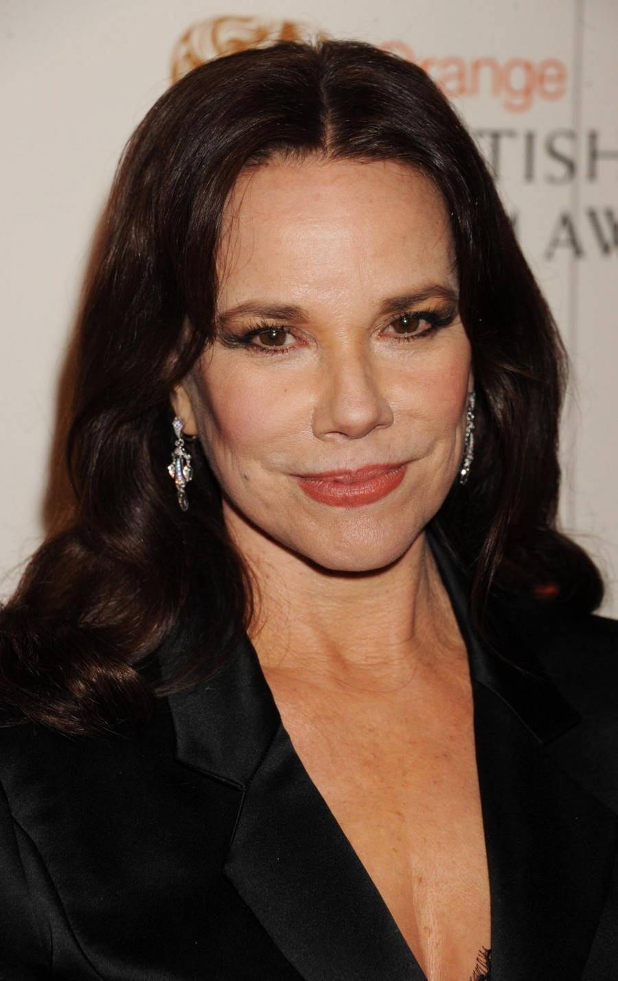 Barbara Hershey, black blazer, sparkling earrings, HD Phone Wallpaper