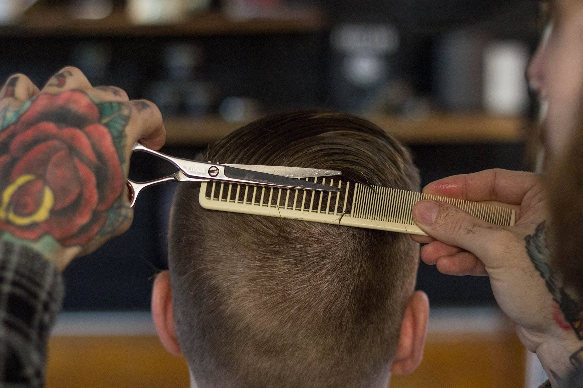 barber, tattooed hands, scissors, Full HD Desktop Wallpaper