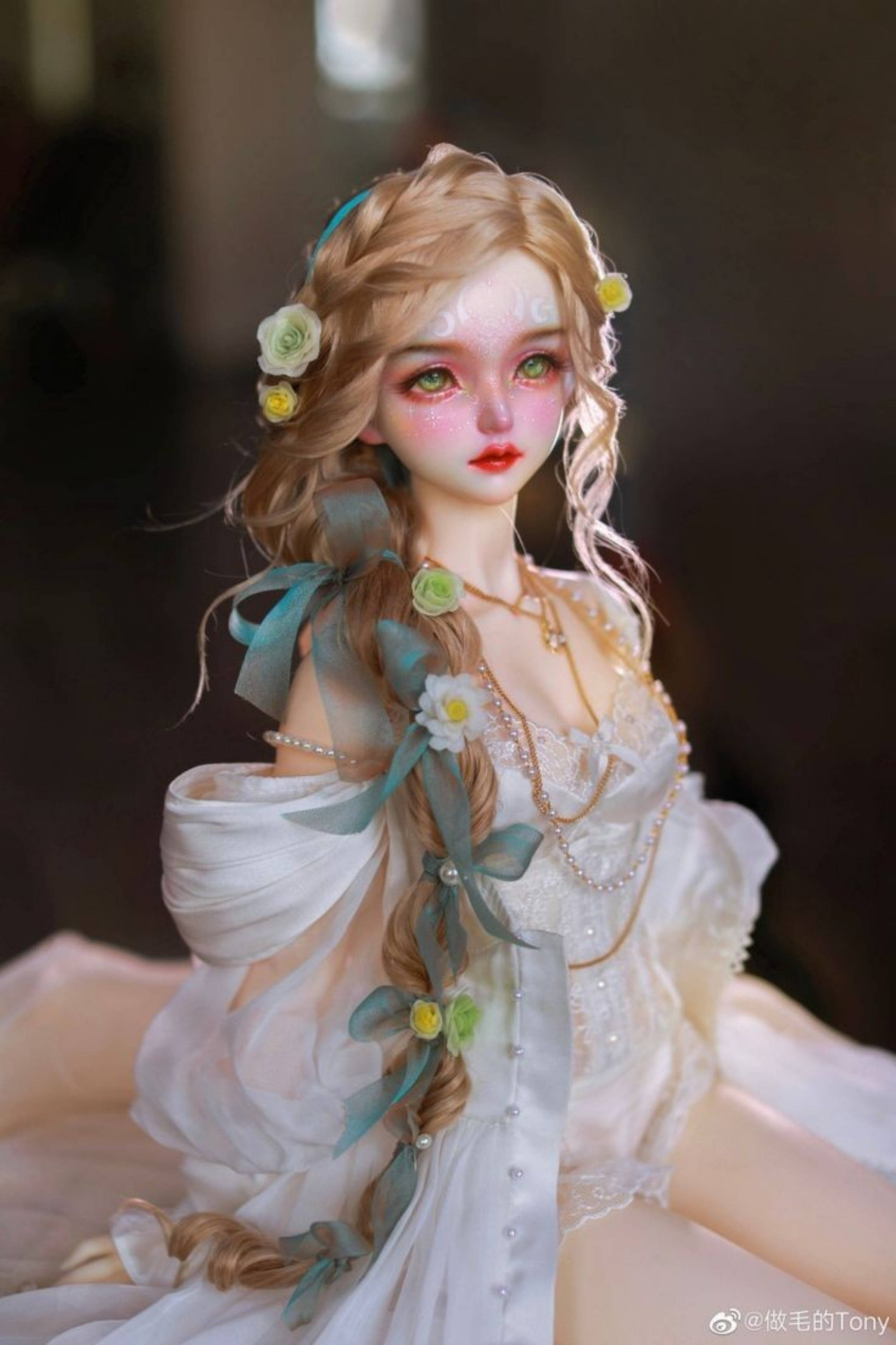 Barbie Doll, mermaid side braid, golden hair, 2K Phone Wallpaper
