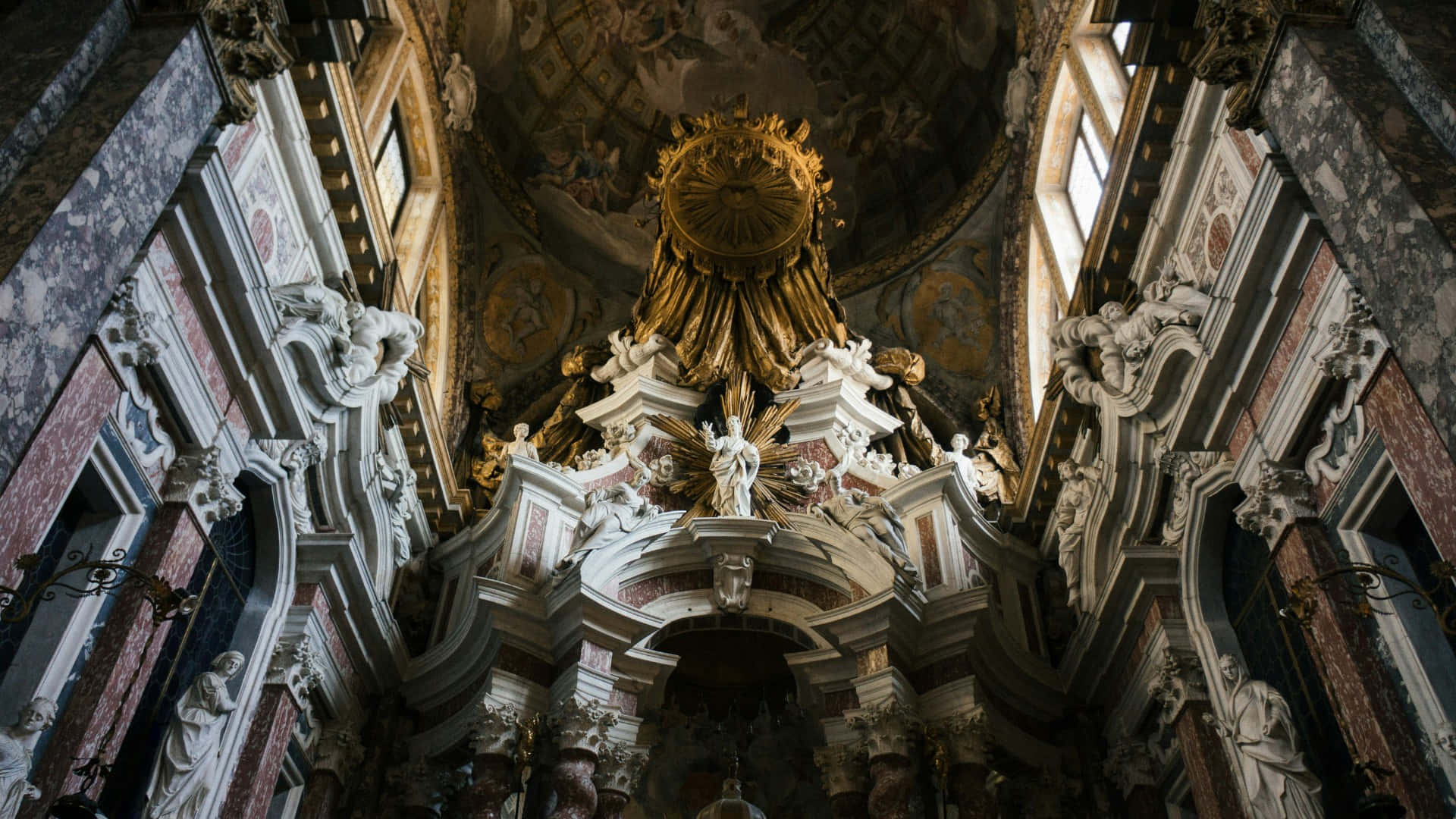 baroque church interior, golden sunburst altar, marble columns, Full HD Desktop Wallpaper