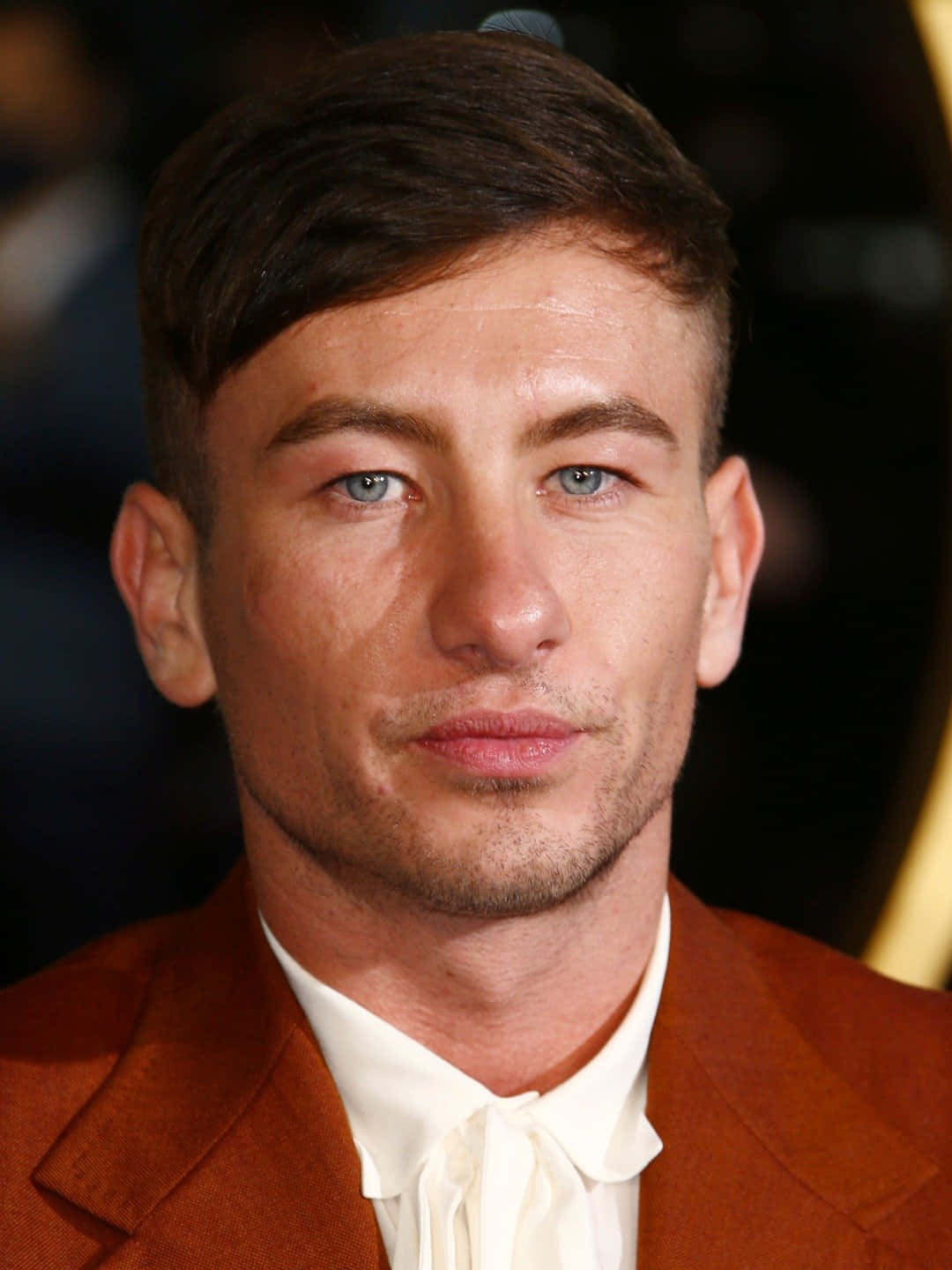 Barry Keoghan, red carpet look, rust-colored suit, HD Phone Wallpaper