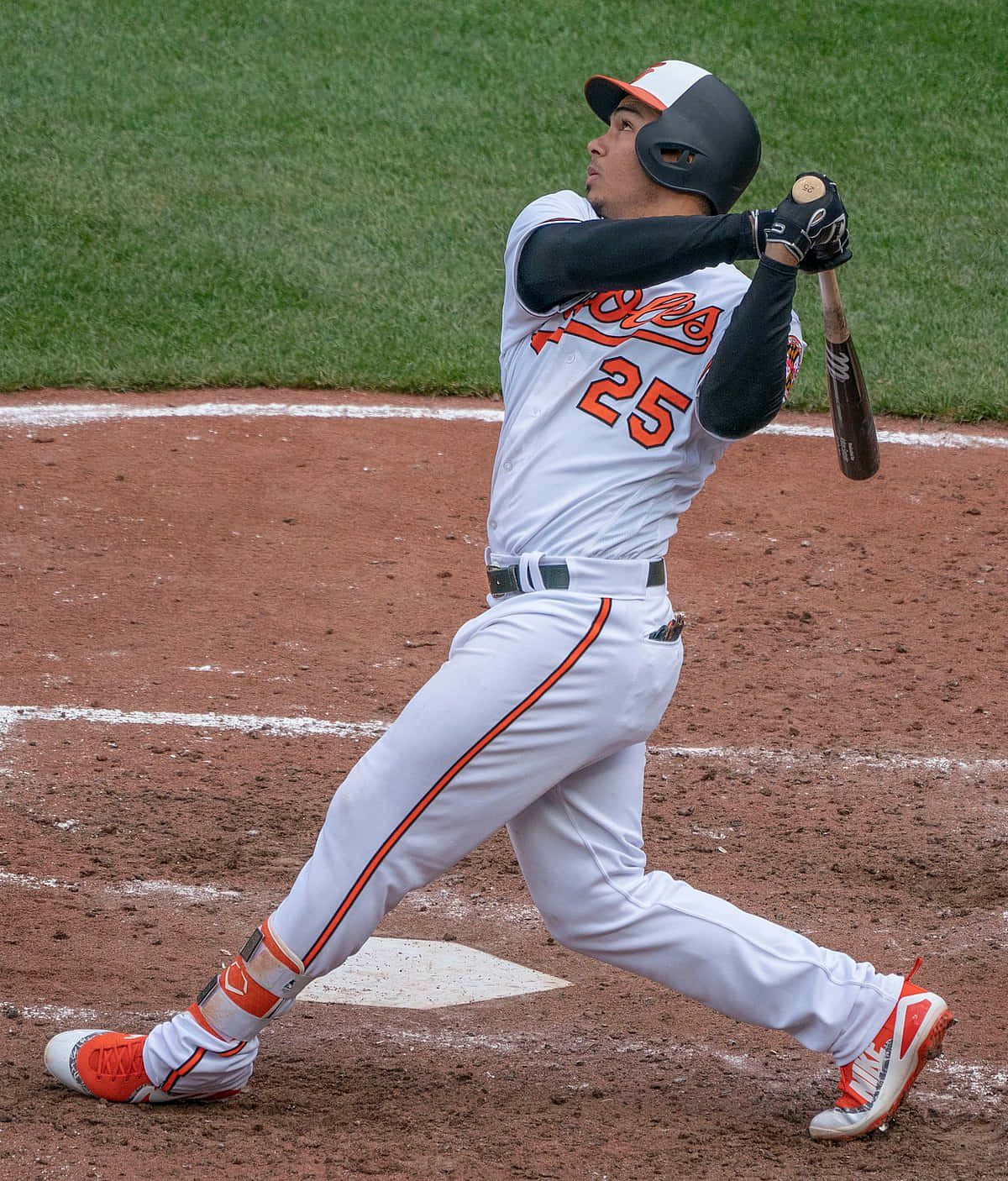 baseball player, white and orange uniform, bat, HD Phone Wallpaper