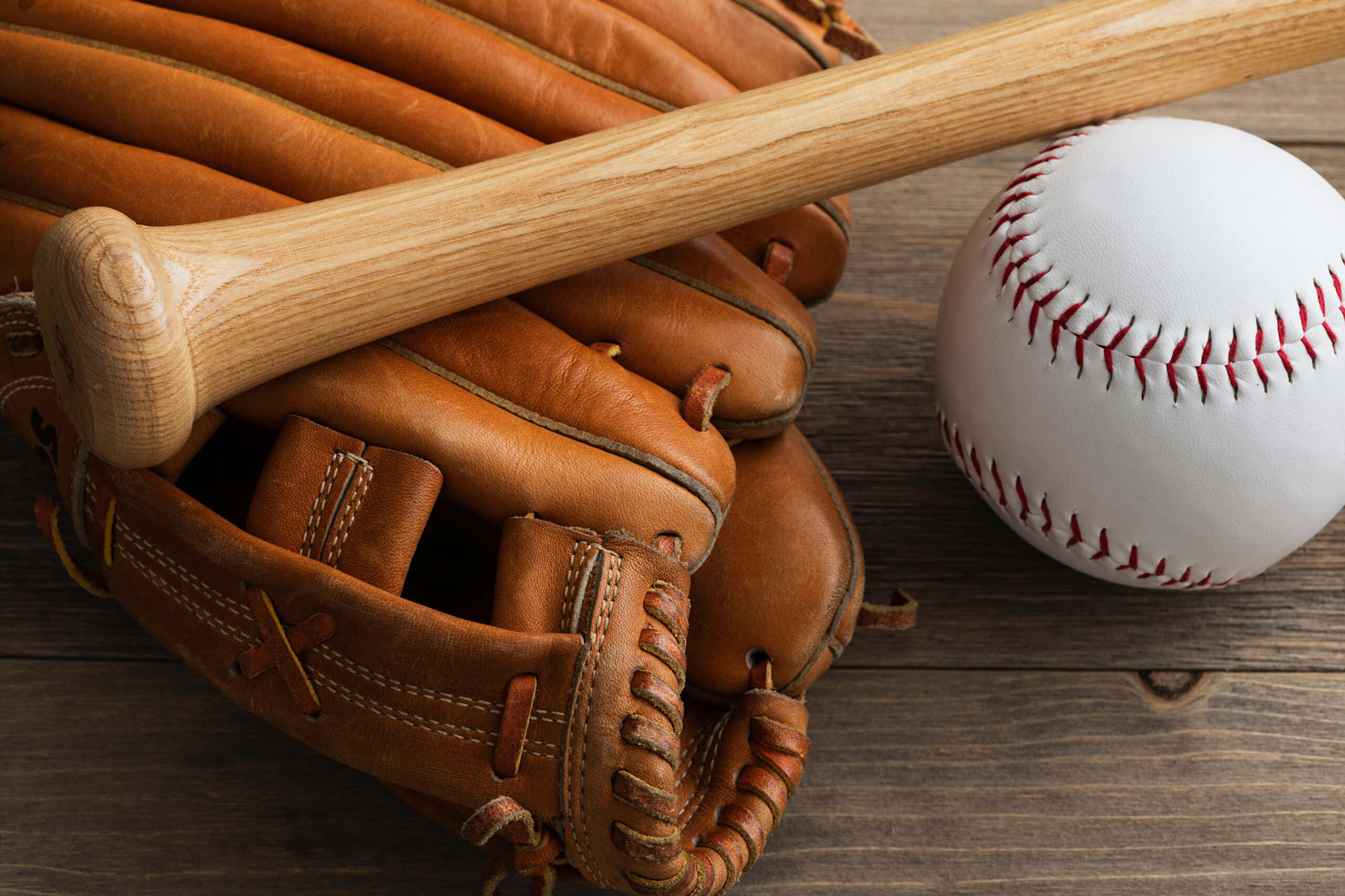 baseball glove, wooden baseball bat, white baseball with red stitching, 2K Desktop Wallpaper