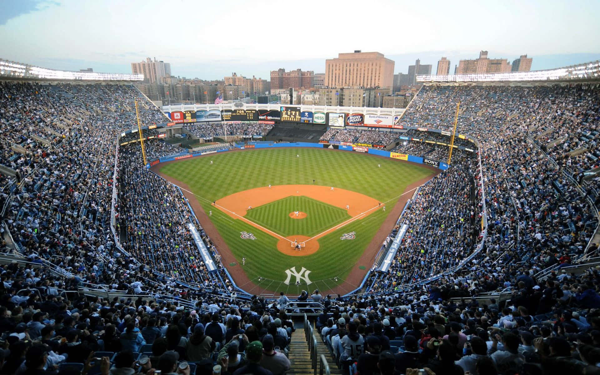 Baseball Stadium, vibrant green field, roaring fans, Full HD Desktop Wallpaper