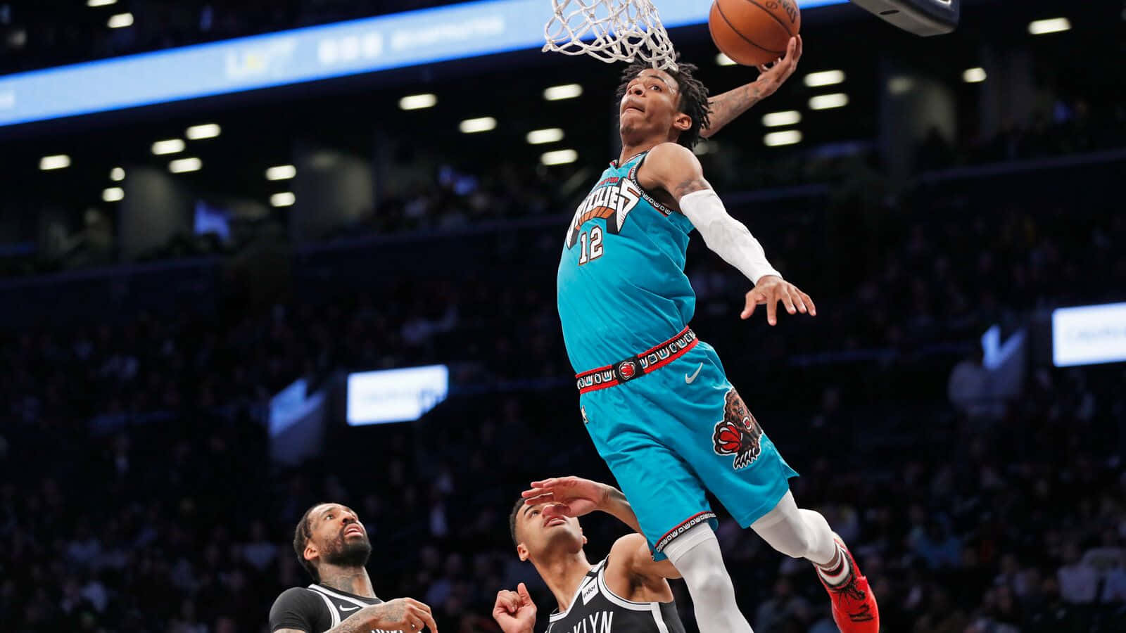 basketball player, teal uniform, dunks the ball, HD Desktop Wallpaper