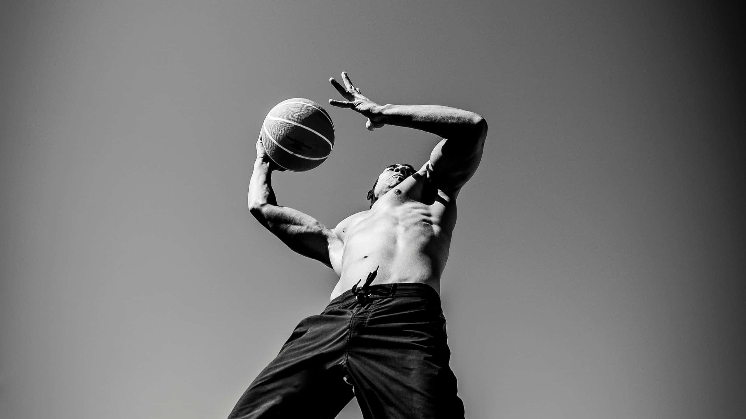2560x1440, basketball, black pants, 2K Desktop Wallpaper