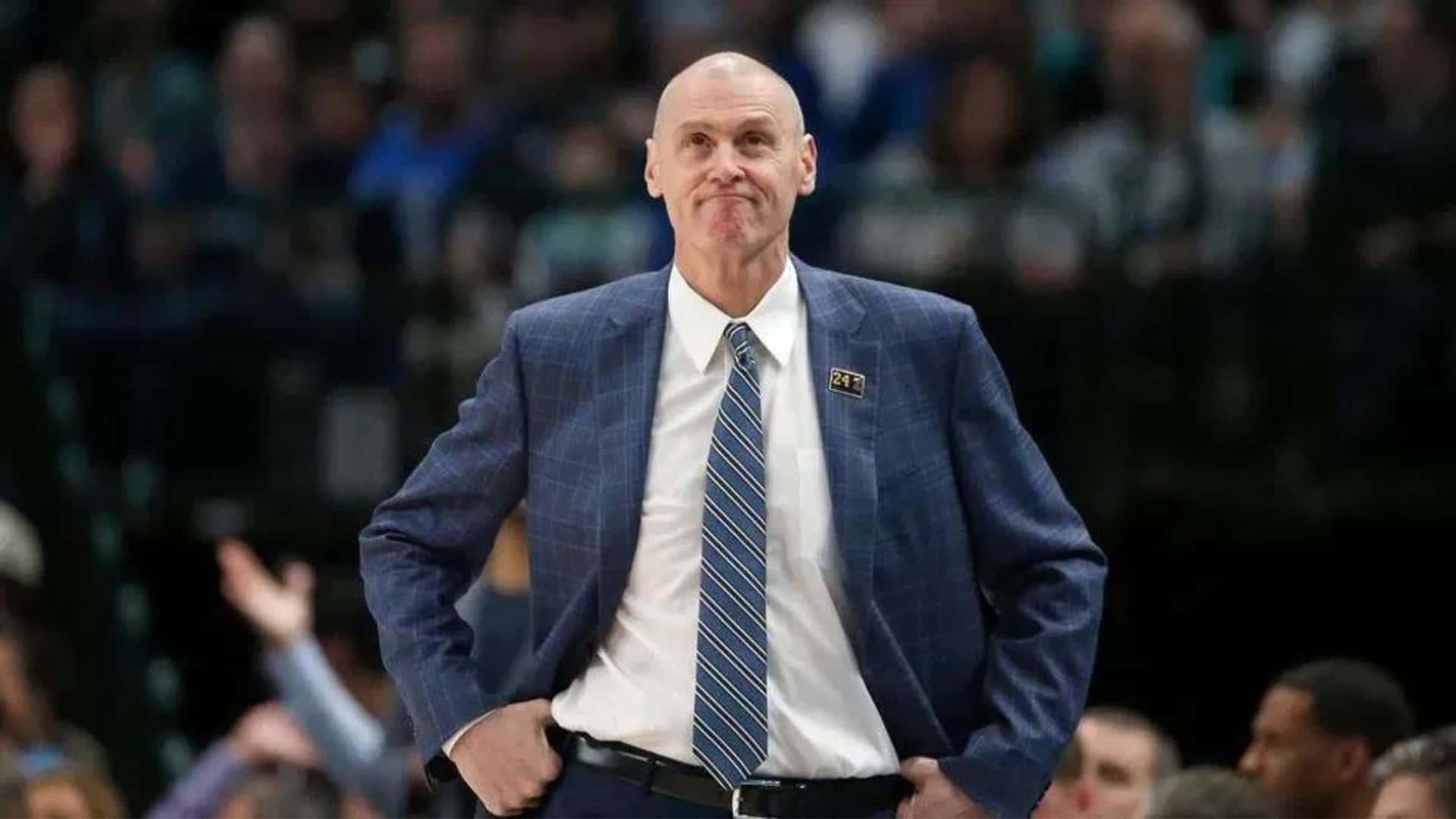 basketball coach, blue plaid suit, hands on hips, Full HD Desktop Wallpaper