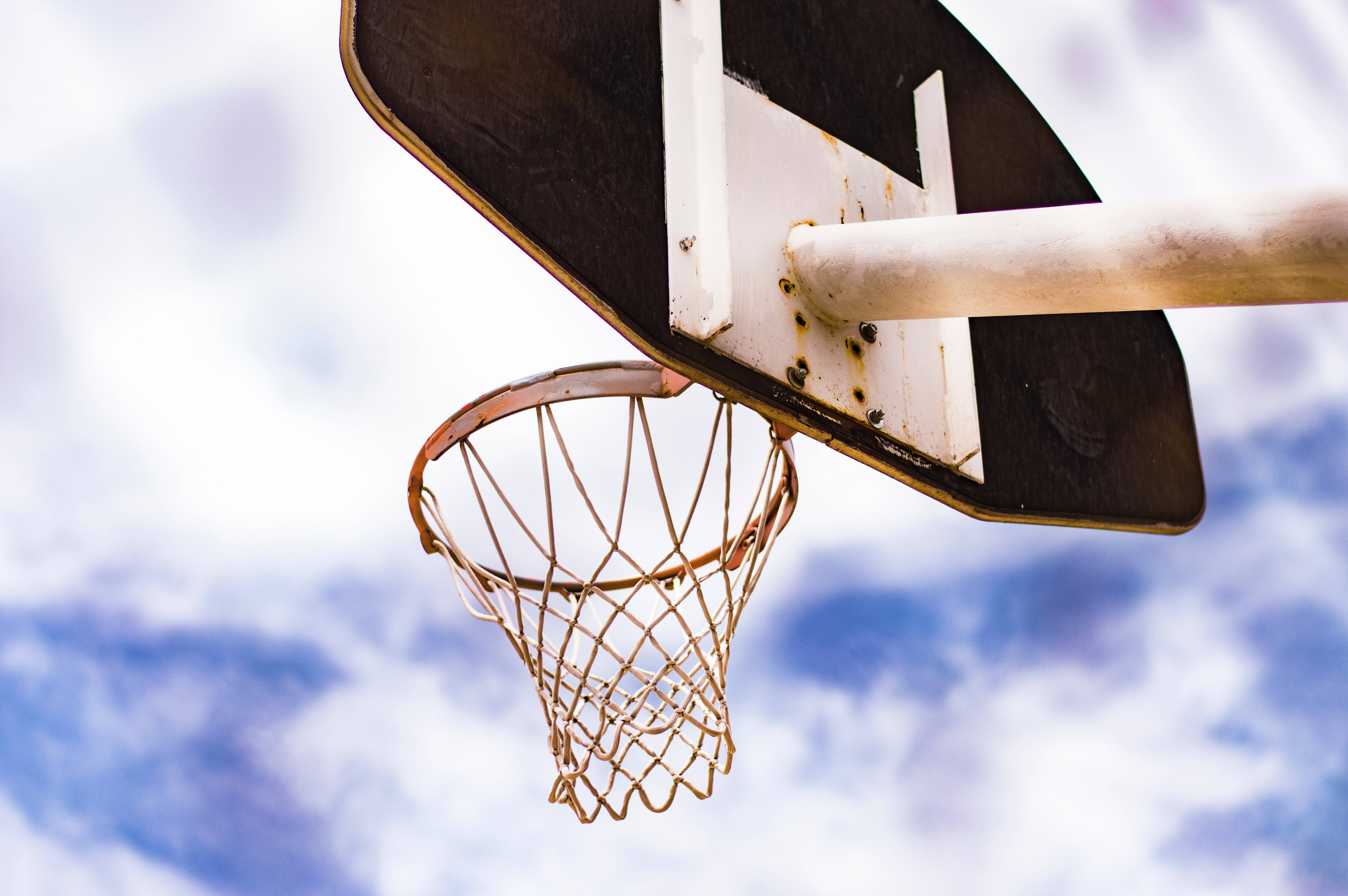 metal basketball ring, sky, bright blue sky, 5K Desktop Wallpaper