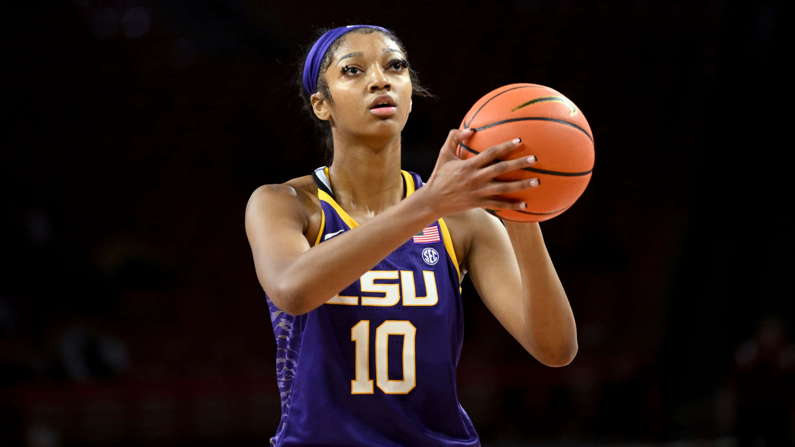 LSU women's basketball player, purple jersey, number 10, 2K Desktop Wallpaper